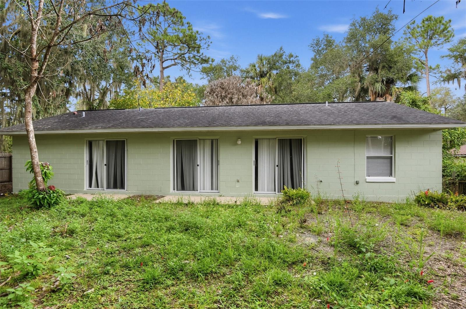 235 Toms Rd Property Photo 4
