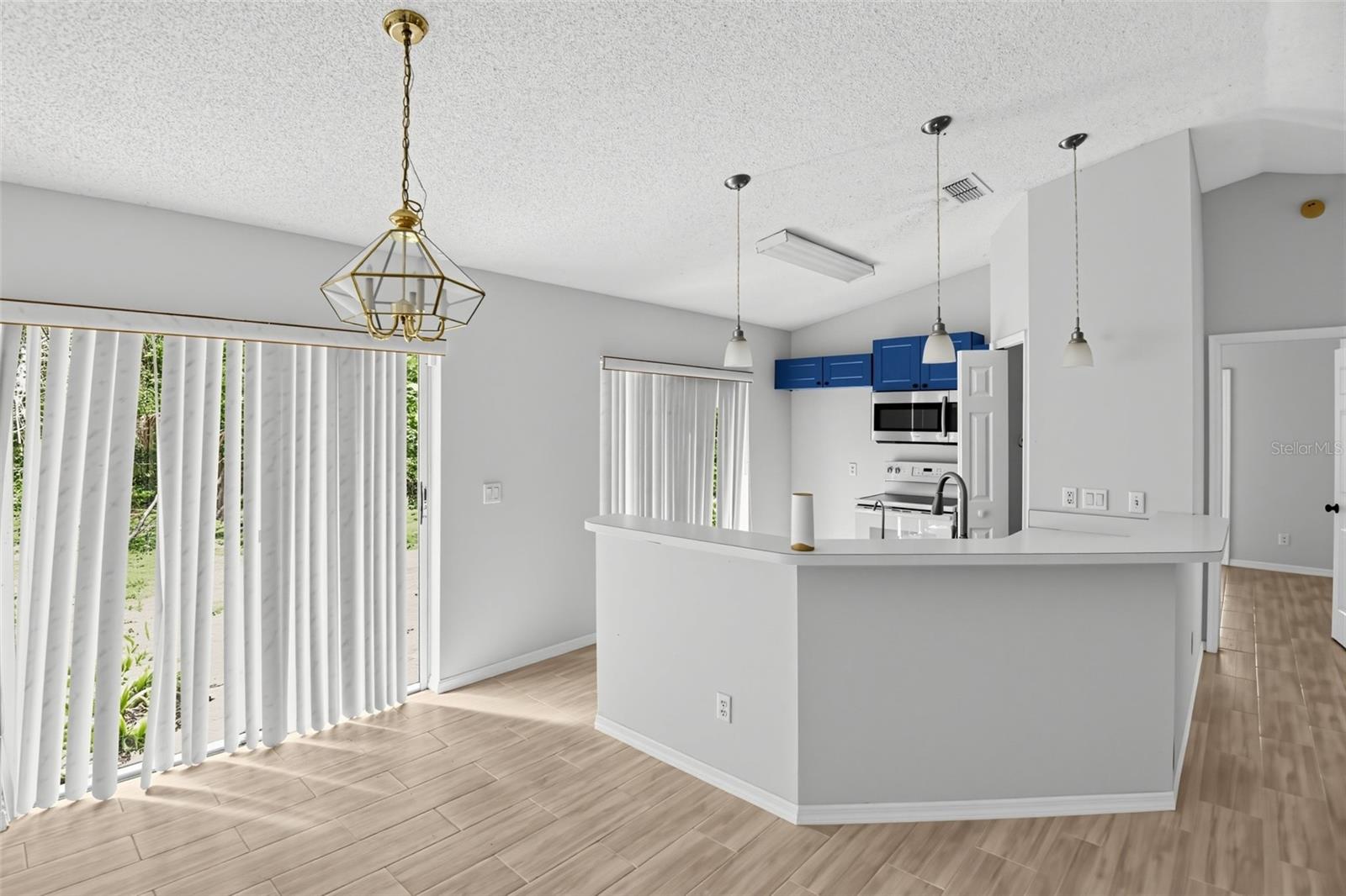 235 Toms Rd Property Photo 10