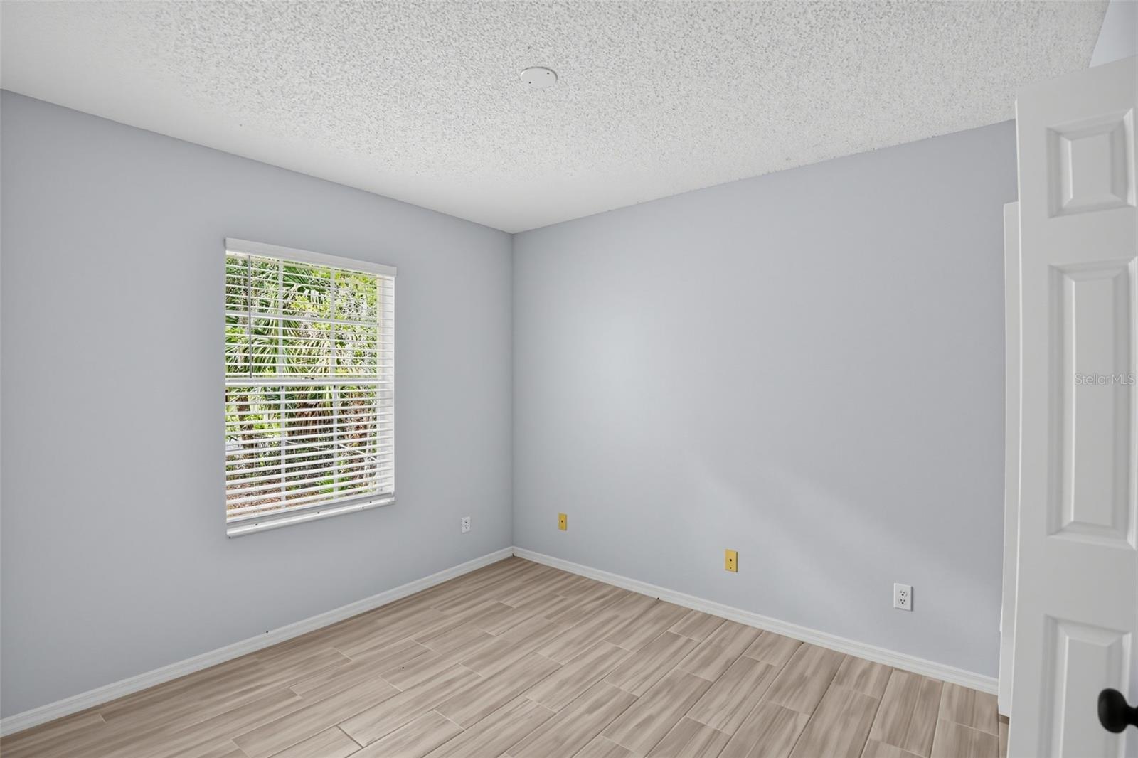 235 Toms Rd Property Photo 14