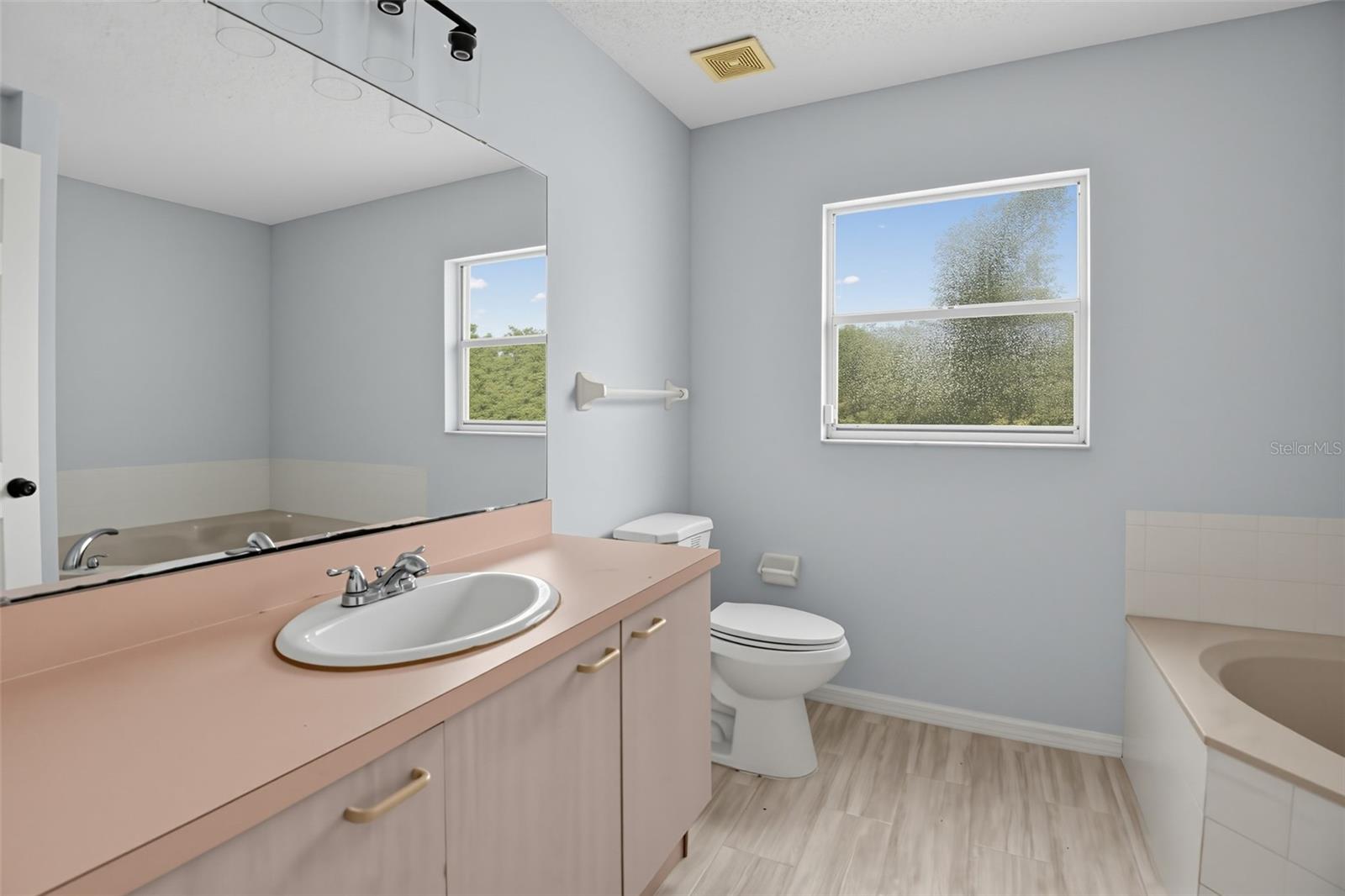 235 Toms Rd Property Photo 24