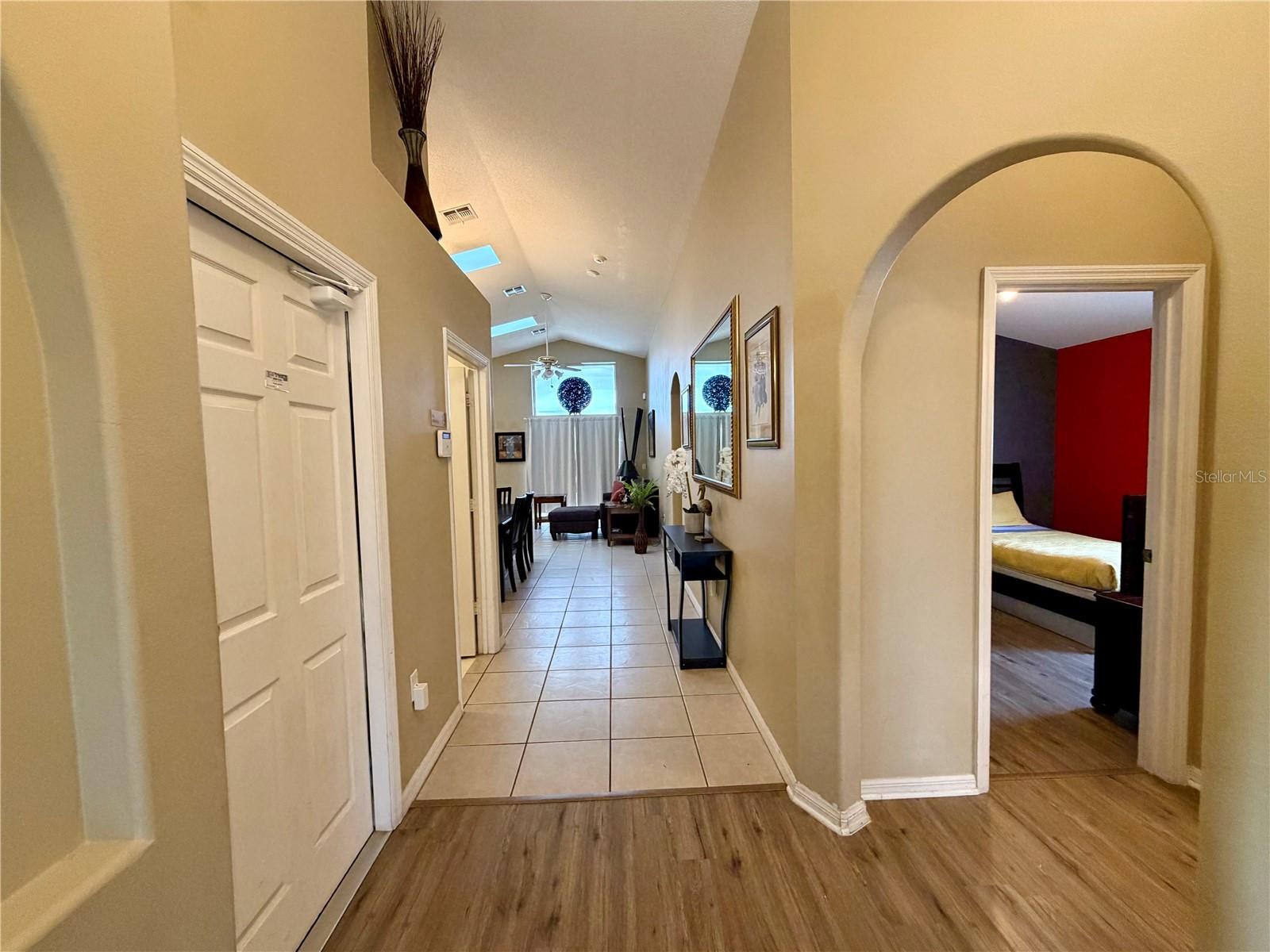 2564 Bear Creek Ct Property Photo 3