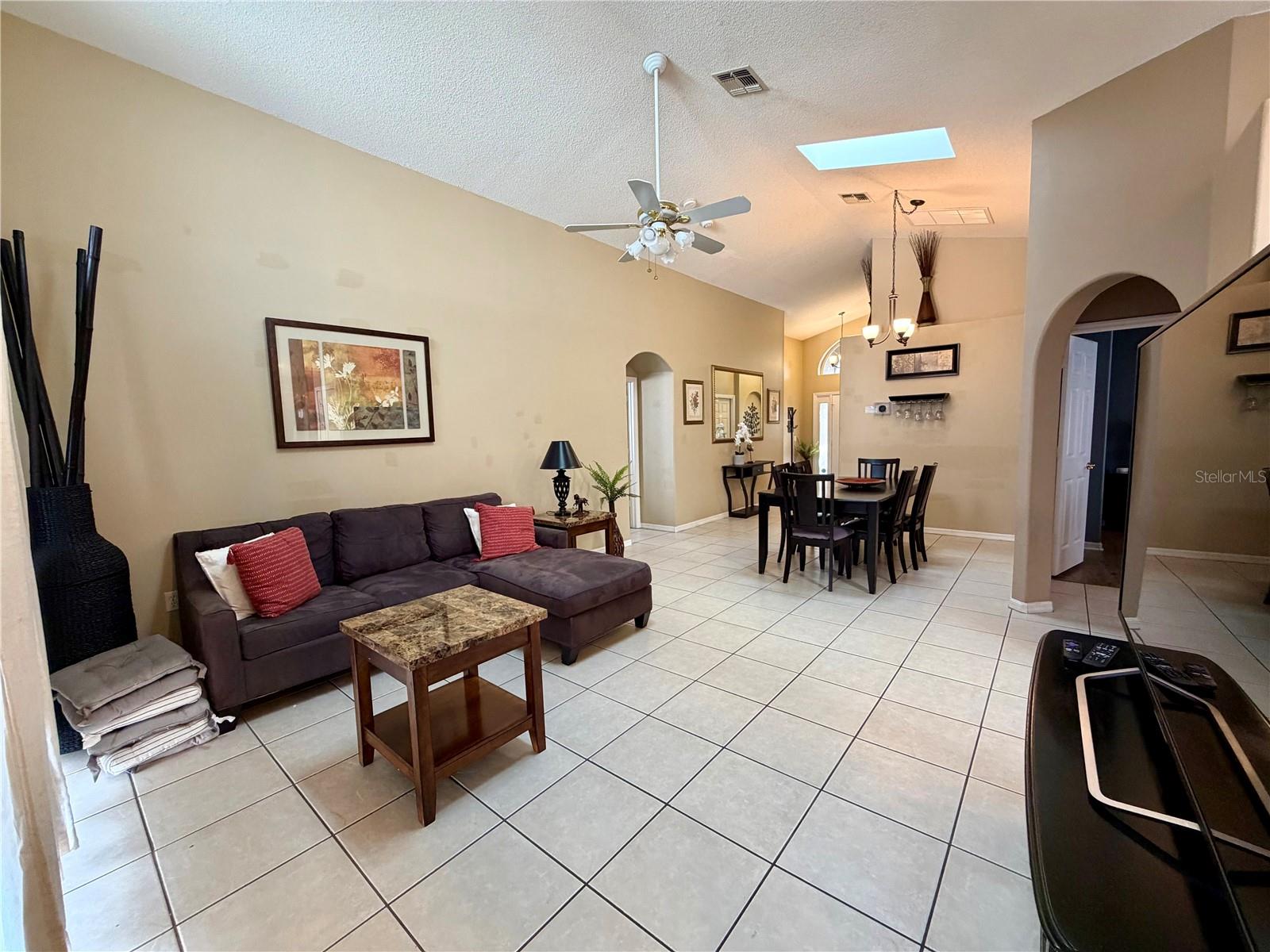 2564 Bear Creek Ct Property Photo 5