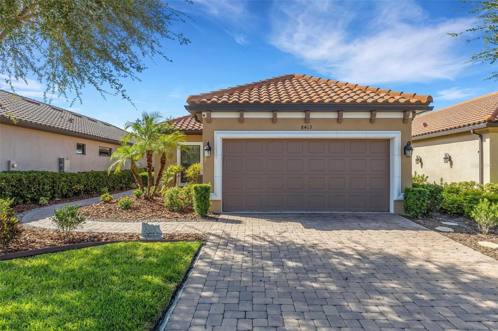 8413 Alberata Vista Dr Property Photo 1