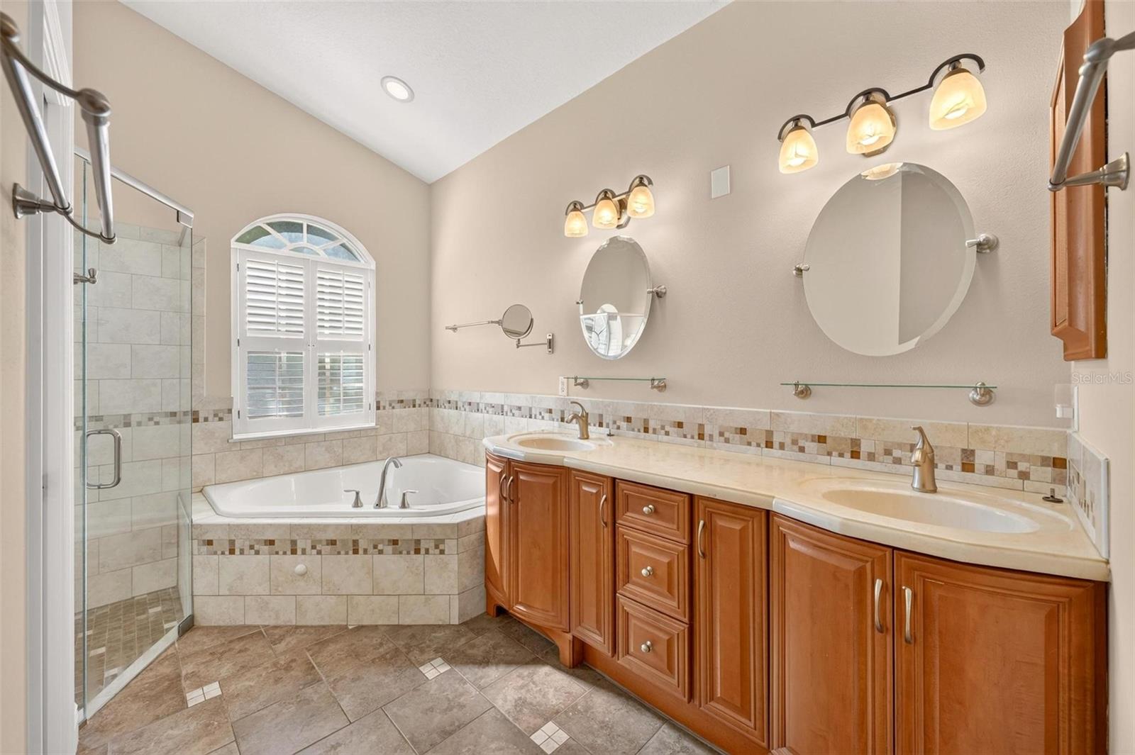 5206 Hawford Cir Property Photo 45