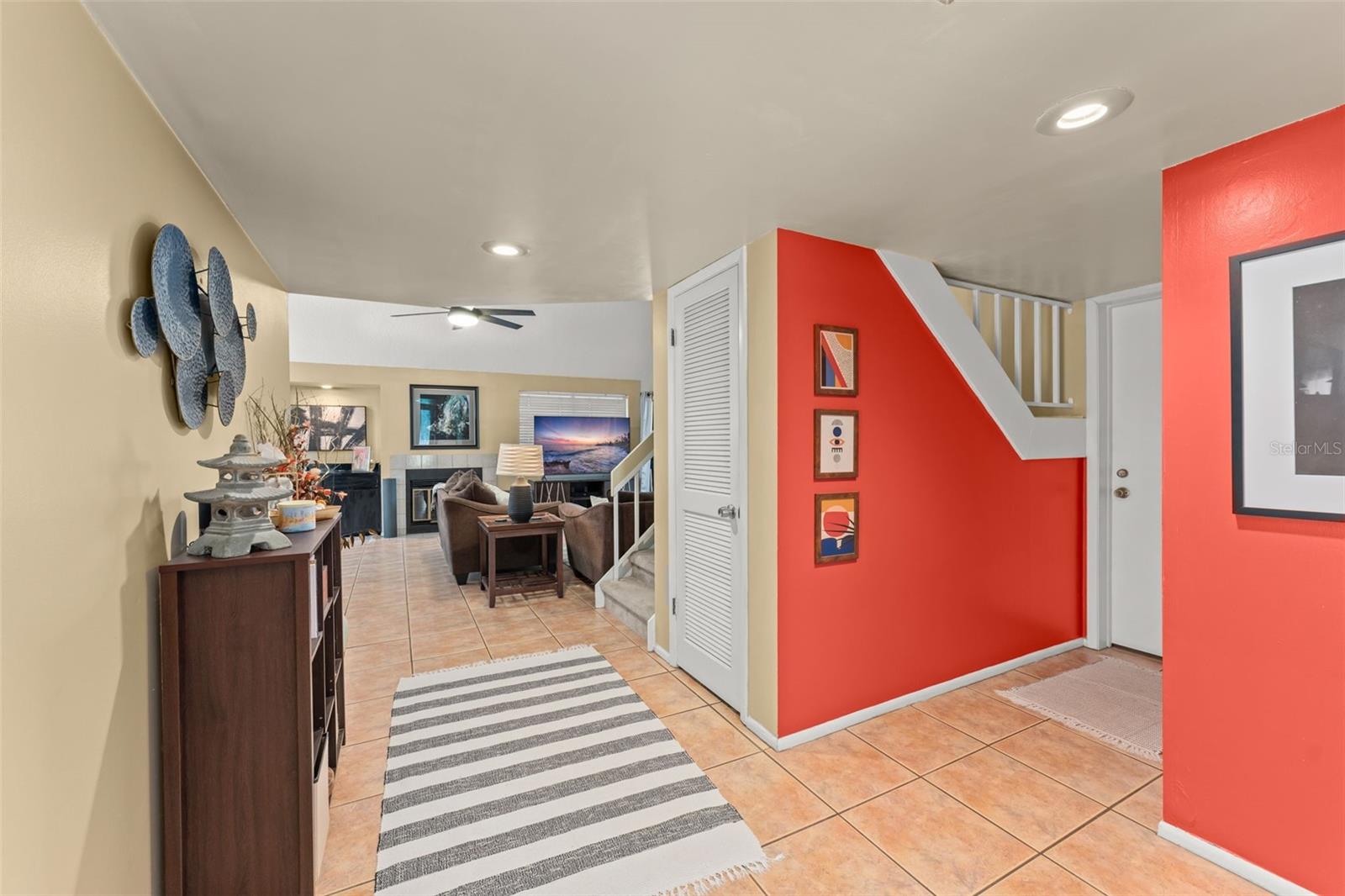 228 S Fox Chase Pt Property Photo 3