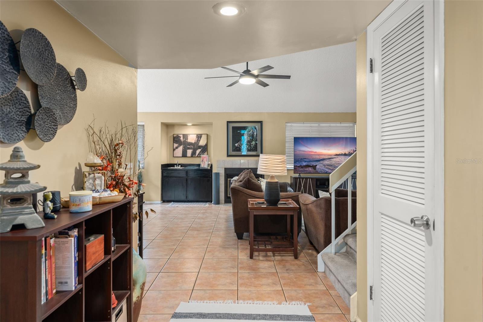 228 S Fox Chase Pt Property Photo 4