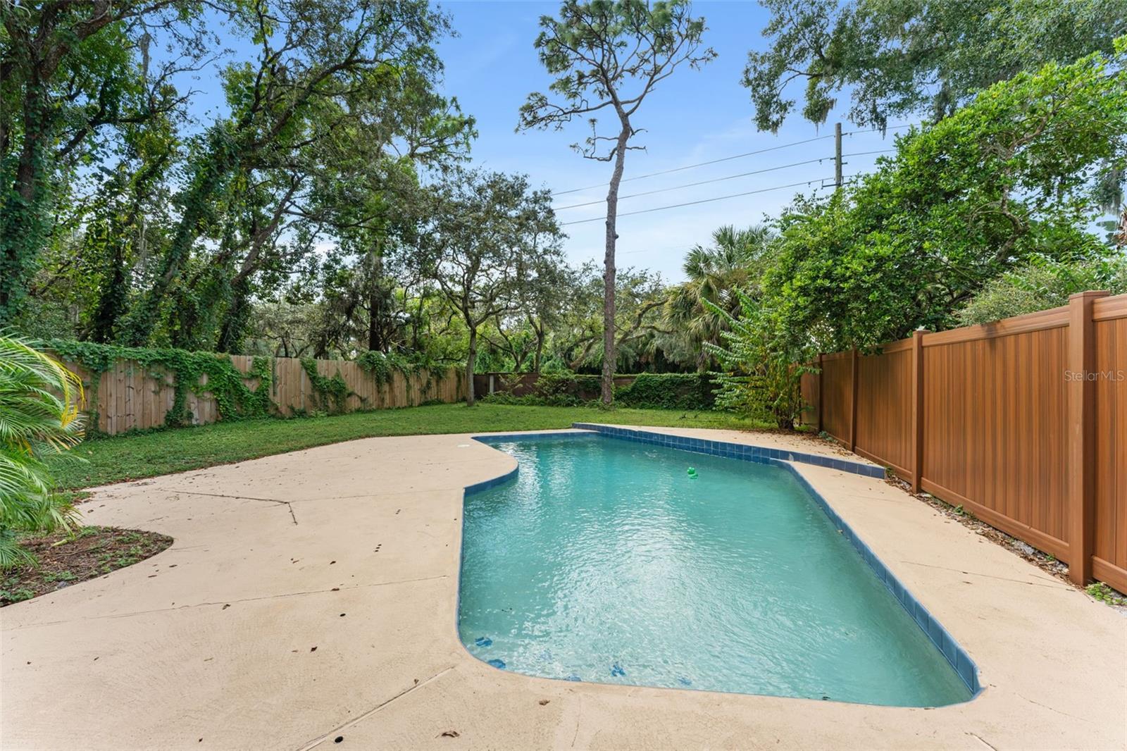 228 S Fox Chase Pt Property Photo 44