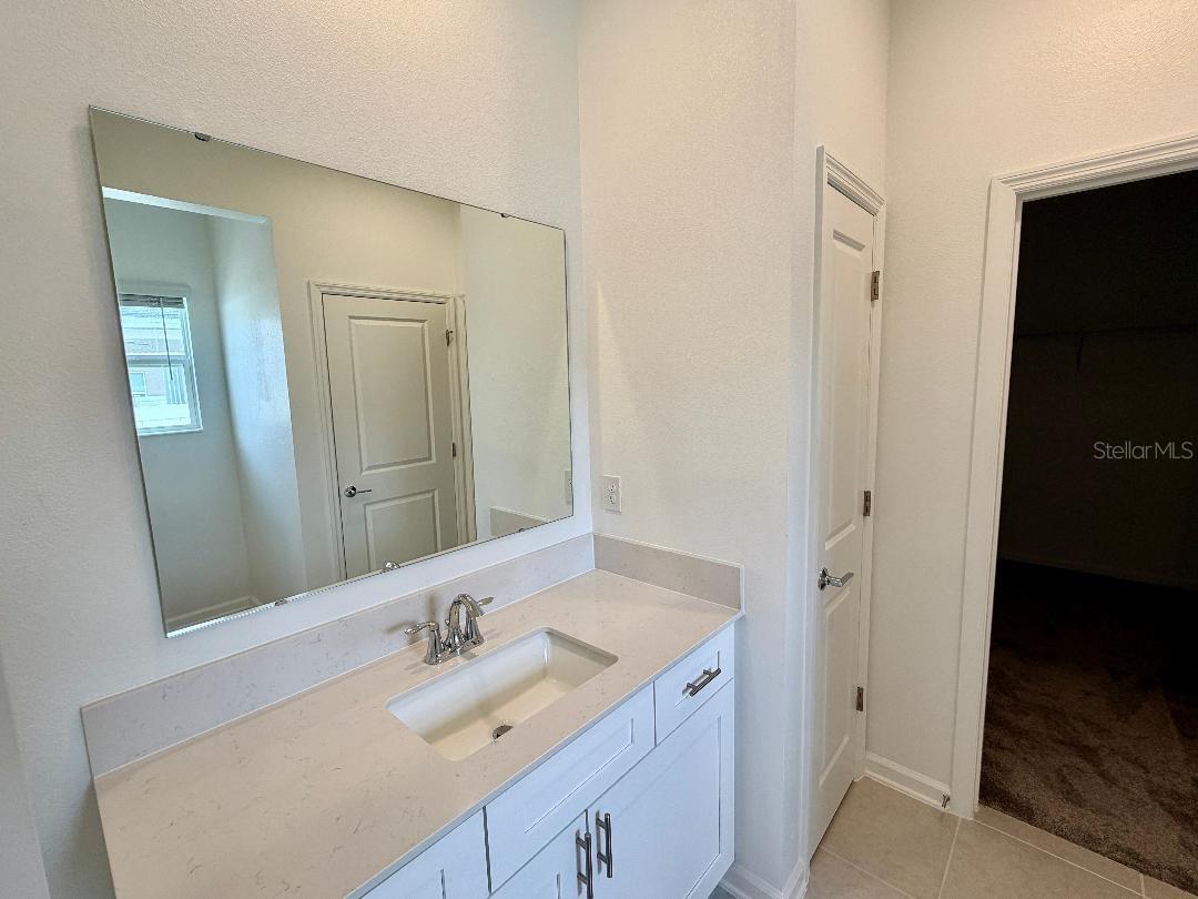 693 Peroni Ave Property Photo 18