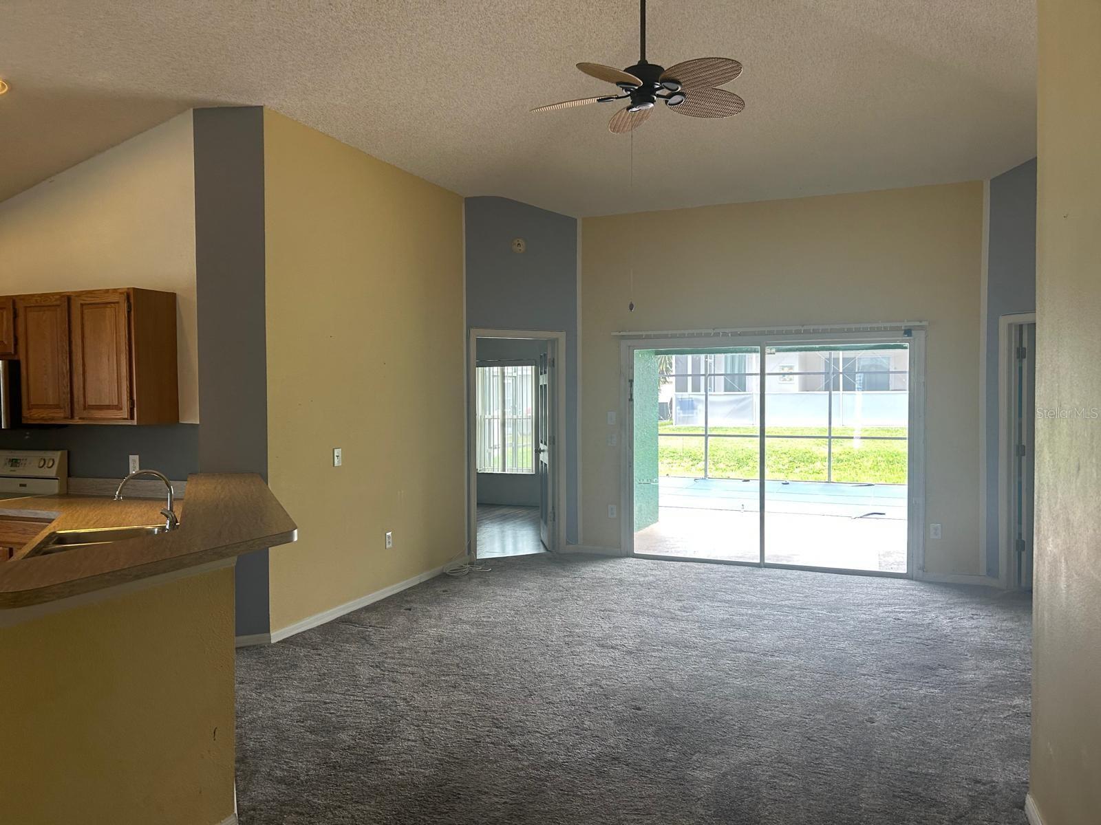 140 Thorne Meadow Pass Property Photo 8