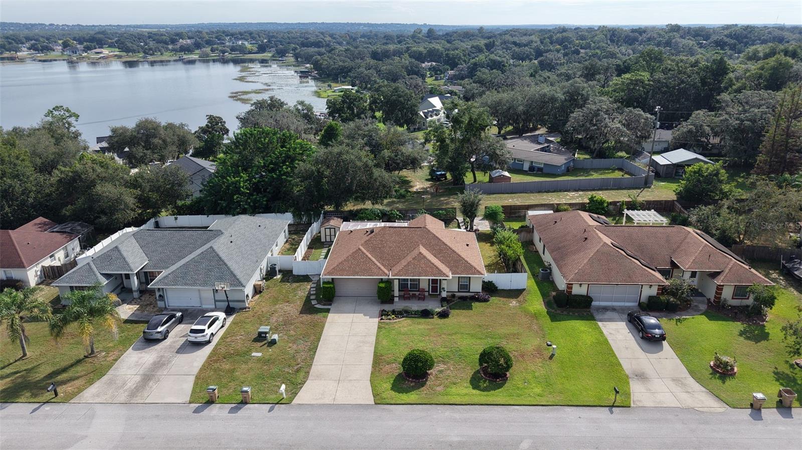 10828 Crescent Ridge Loop Property Photo 2