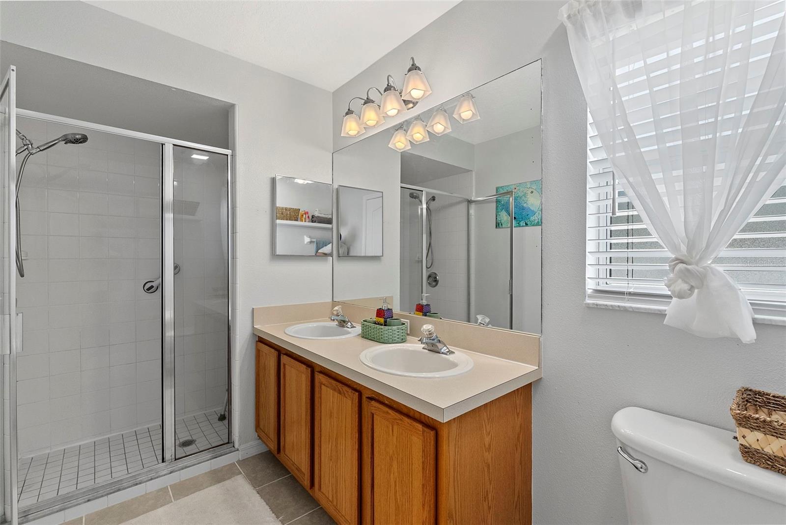 10828 Crescent Ridge Loop Property Photo 14