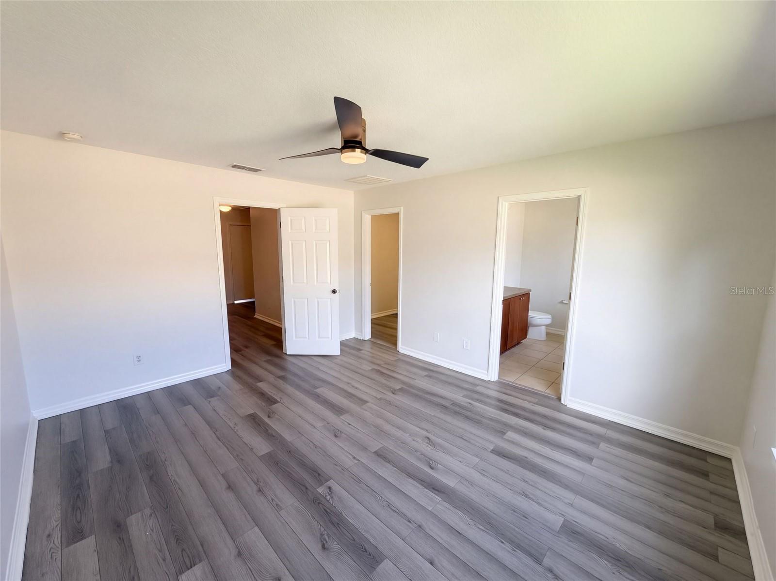 348 Golden Dewdrop Way Property Photo 4