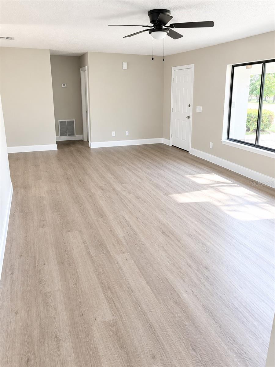 1845 Portview Ave Property Photo 2