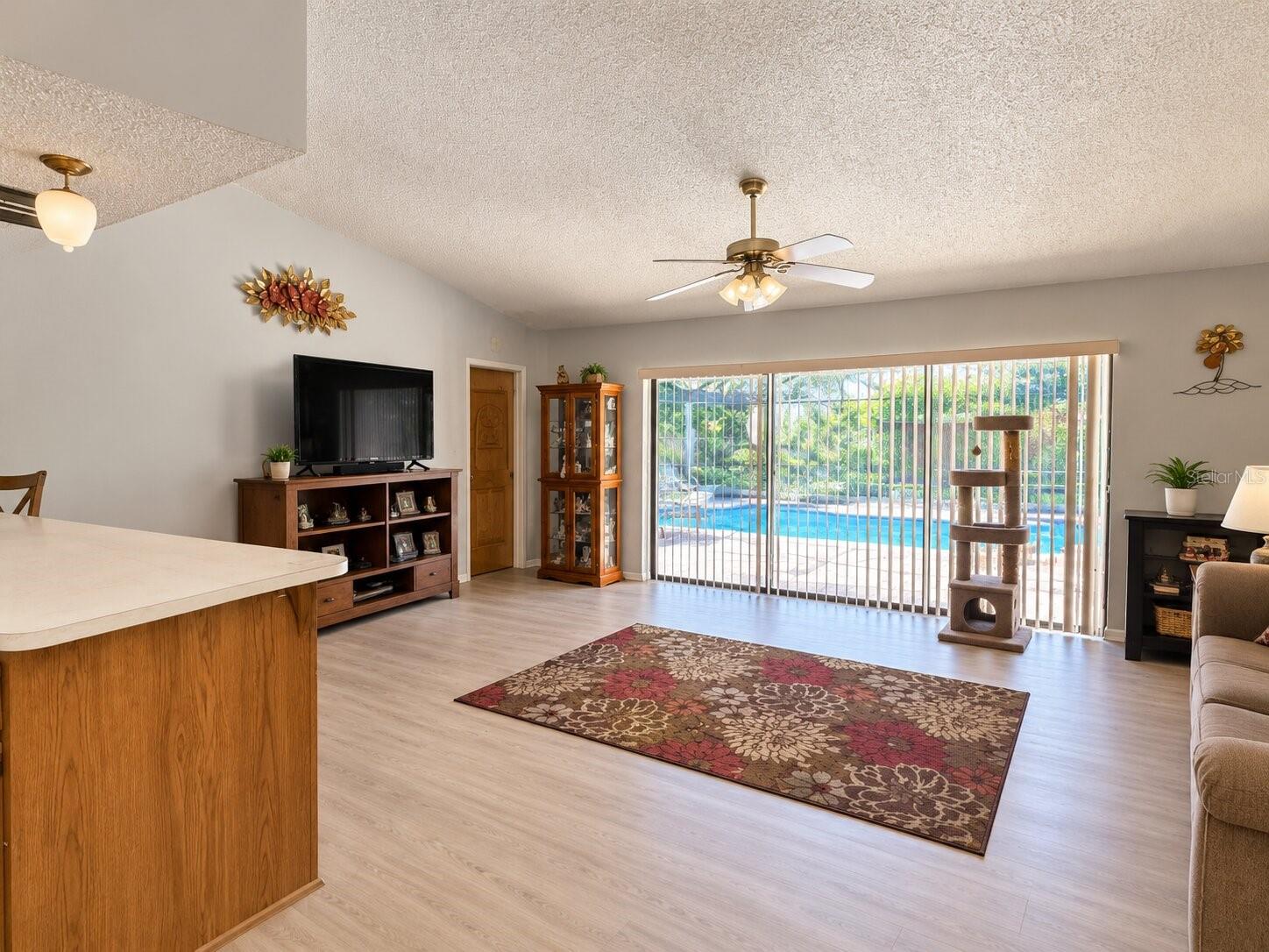 1280 Persian Ave Property Photo 2