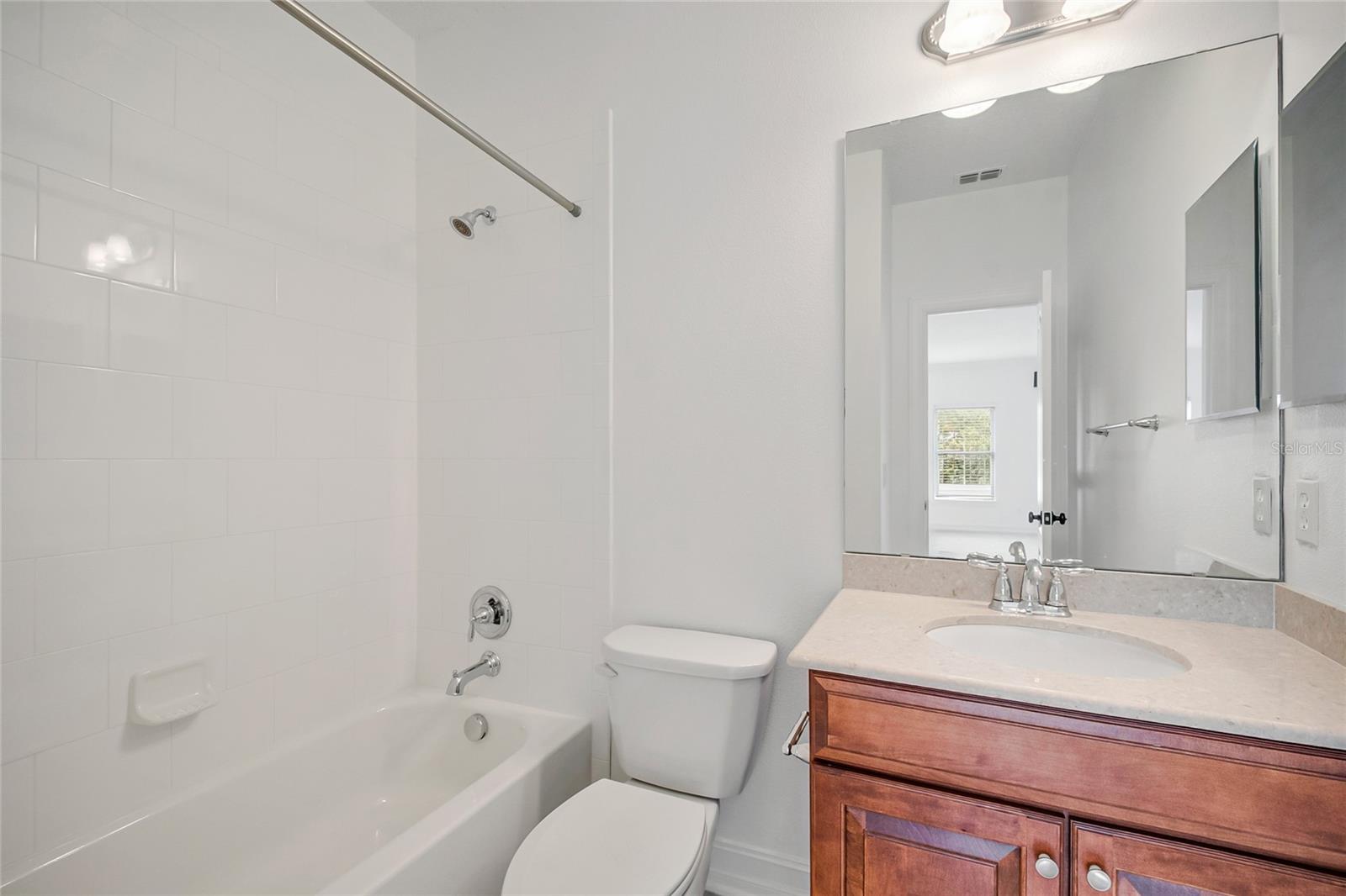 4244 Isle Vista Ave Property Photo 45