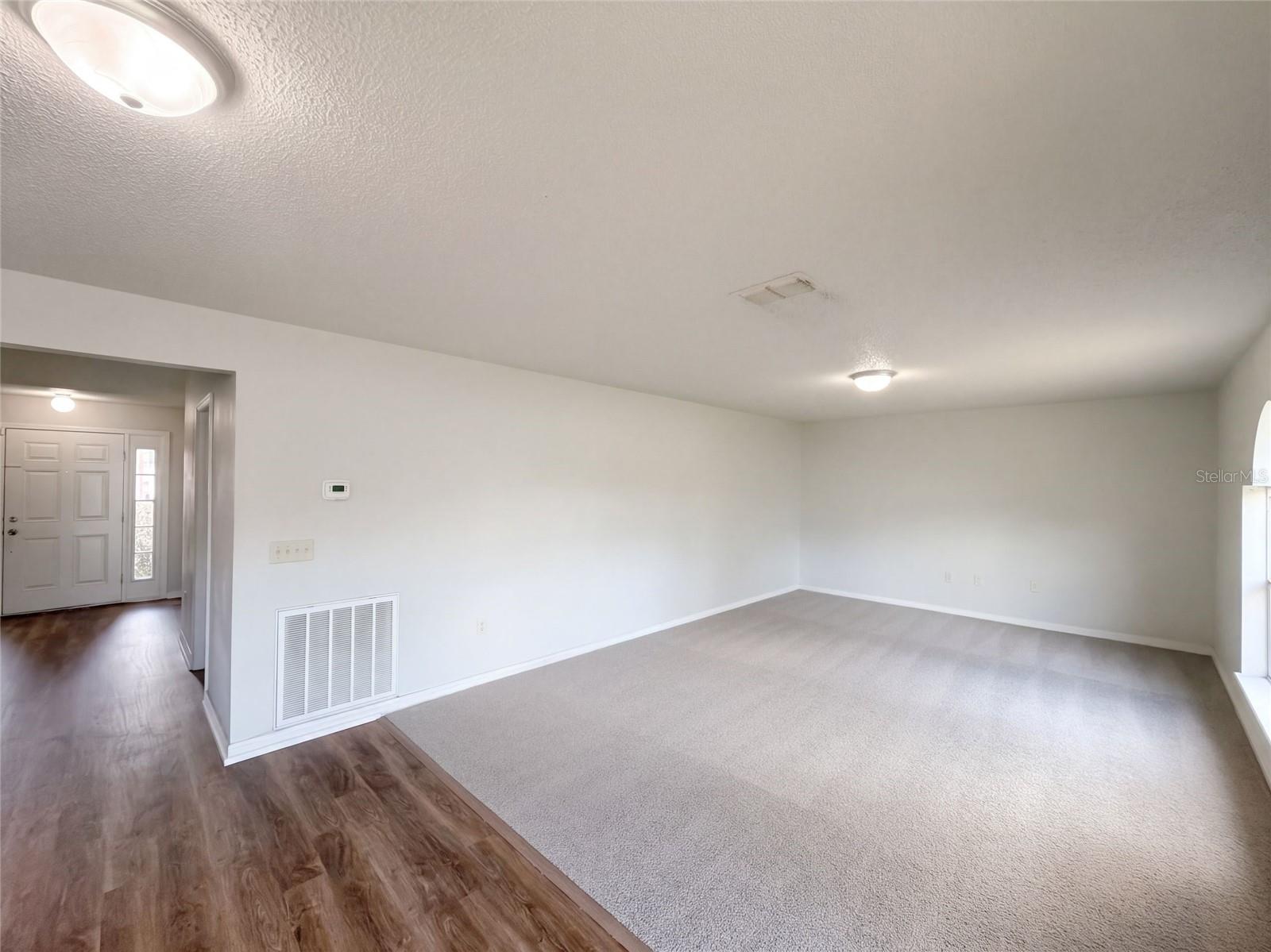 1818 Superior Ct Property Photo 5