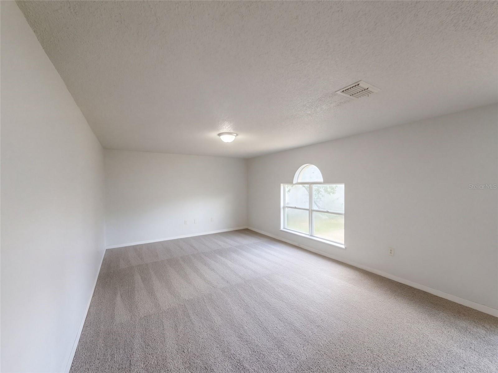 1818 Superior Ct Property Photo 8