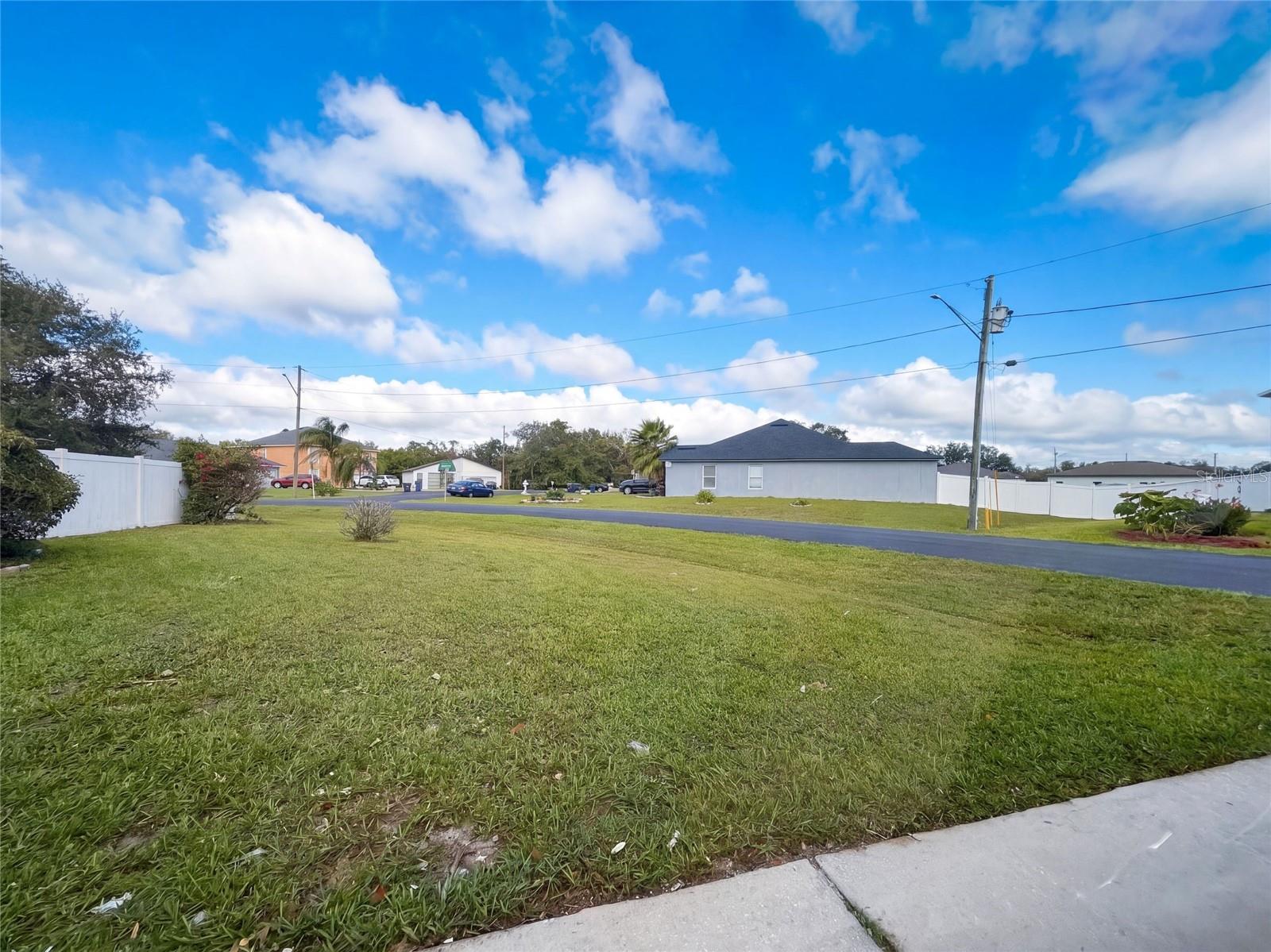 1818 Superior Ct Property Photo 23