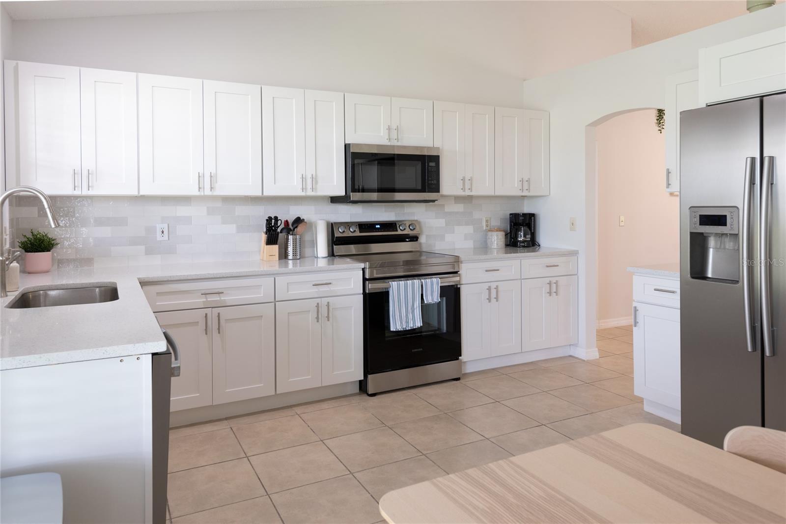 1085 Indian Ridge Trl E Property Photo 3
