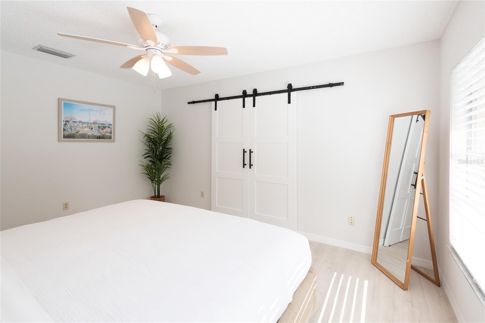 1085 Indian Ridge Trl E Property Photo 11