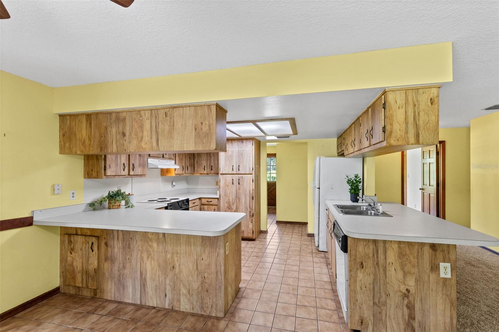 377 Riverwoods Trl Property Photo 8