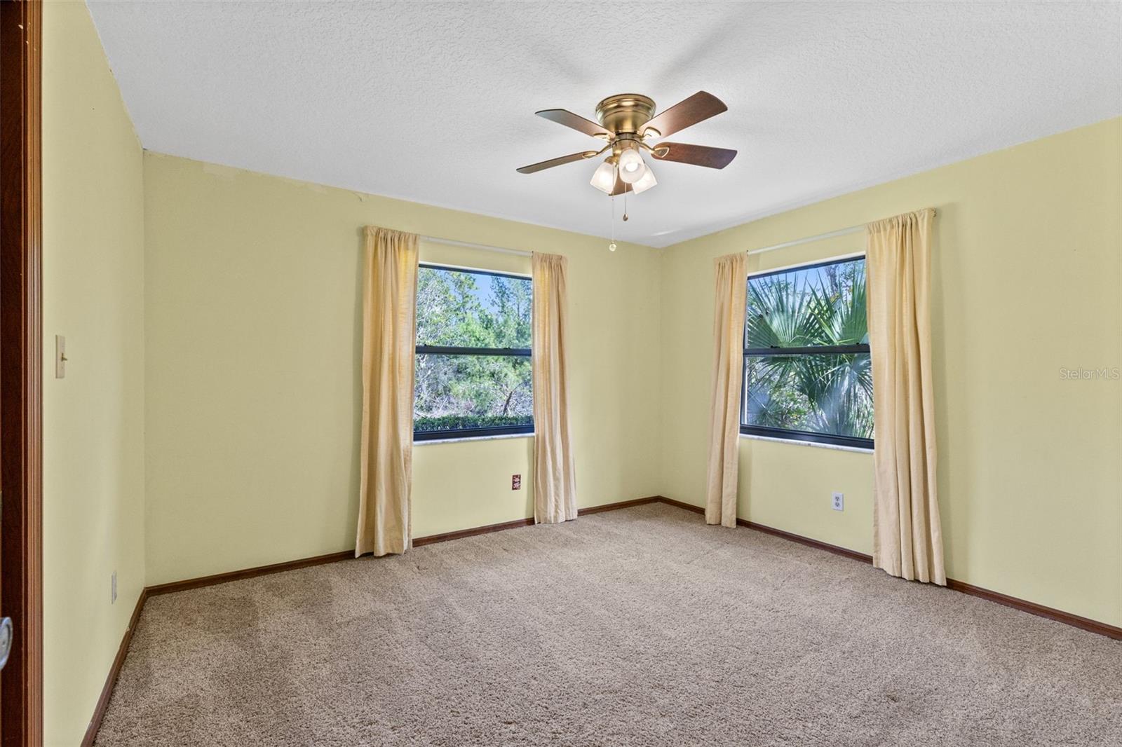 377 Riverwoods Trl Property Photo 13