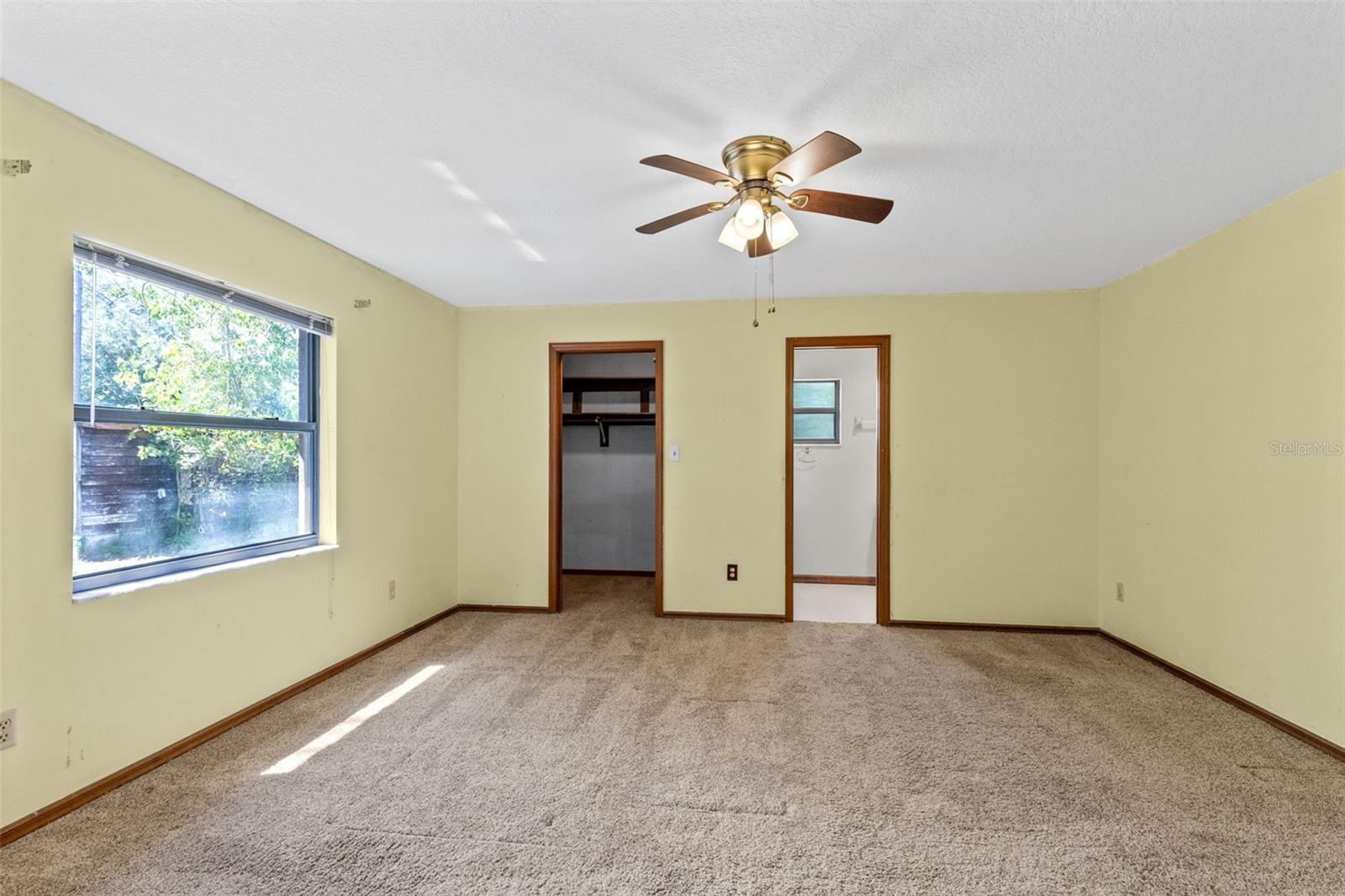377 Riverwoods Trl Property Photo 15