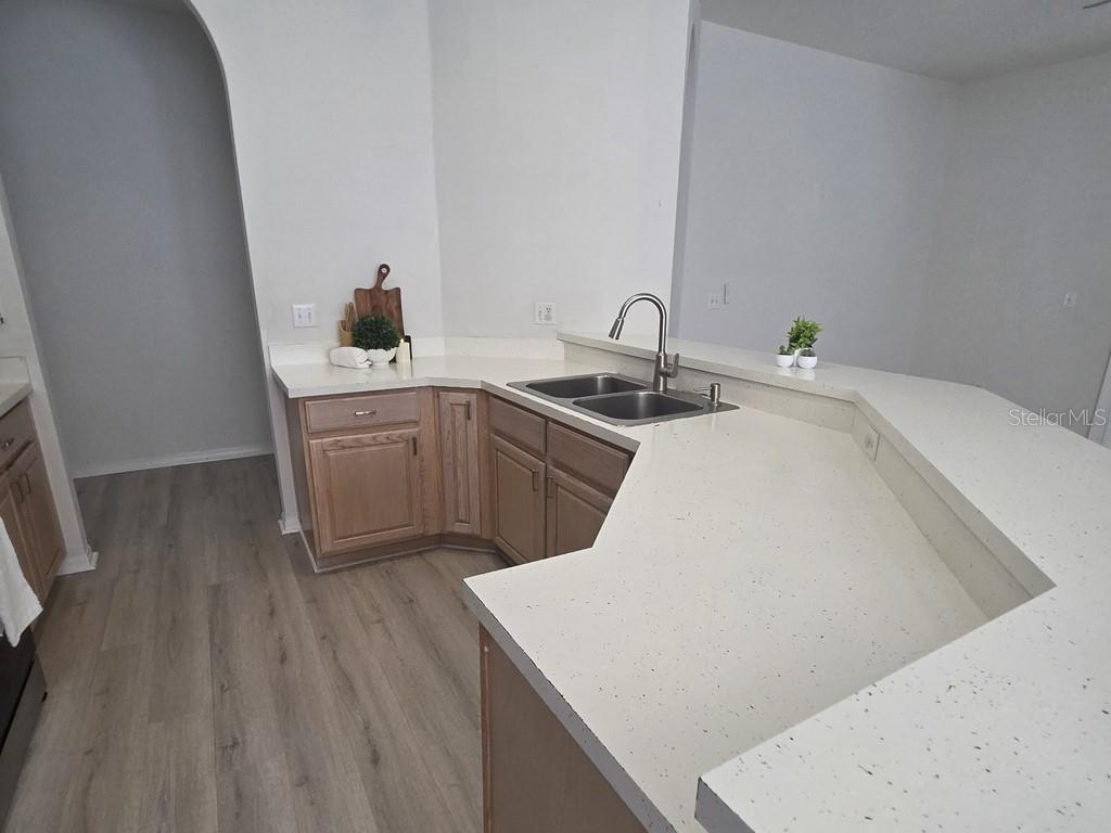 2512 Brookstone Dr Property Photo 9