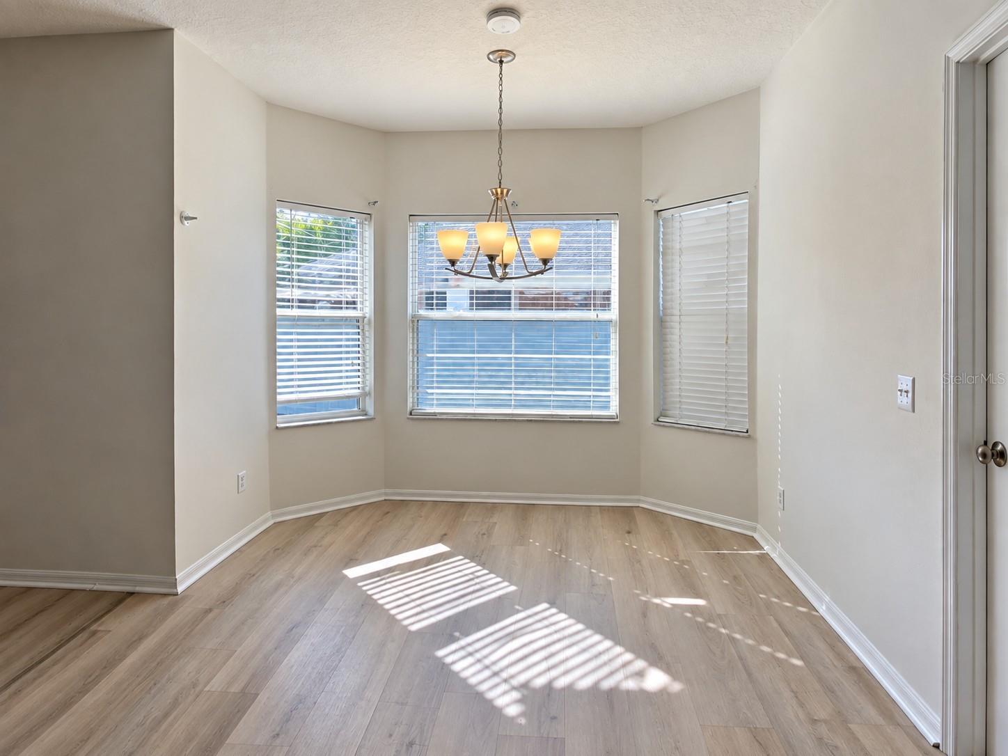 2512 Brookstone Dr Property Photo 17
