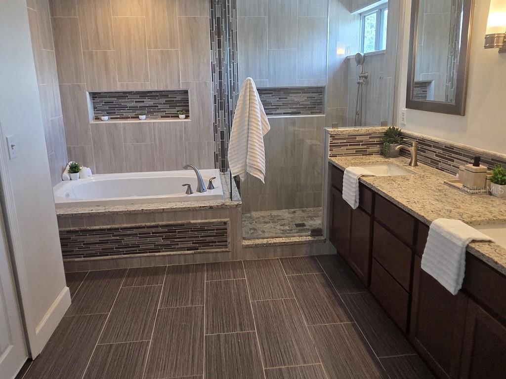 2512 Brookstone Dr Property Photo 23