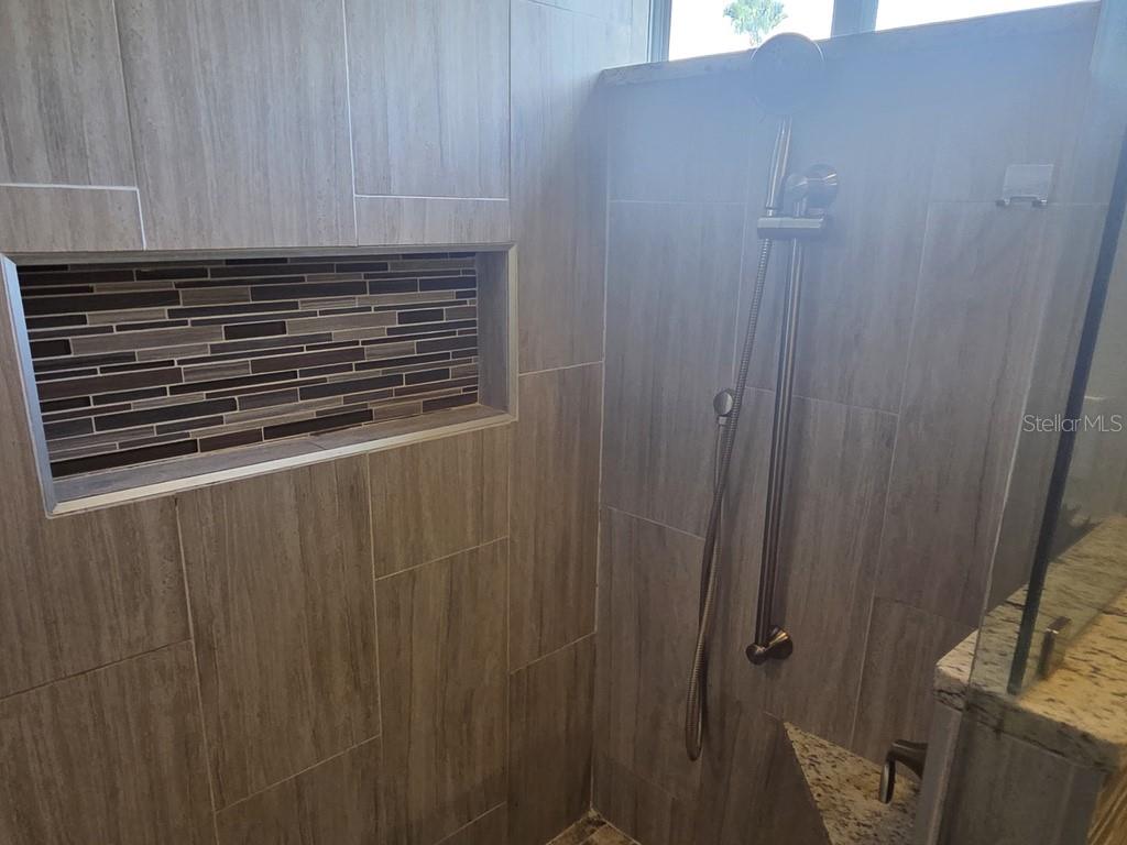 2512 Brookstone Dr Property Photo 28