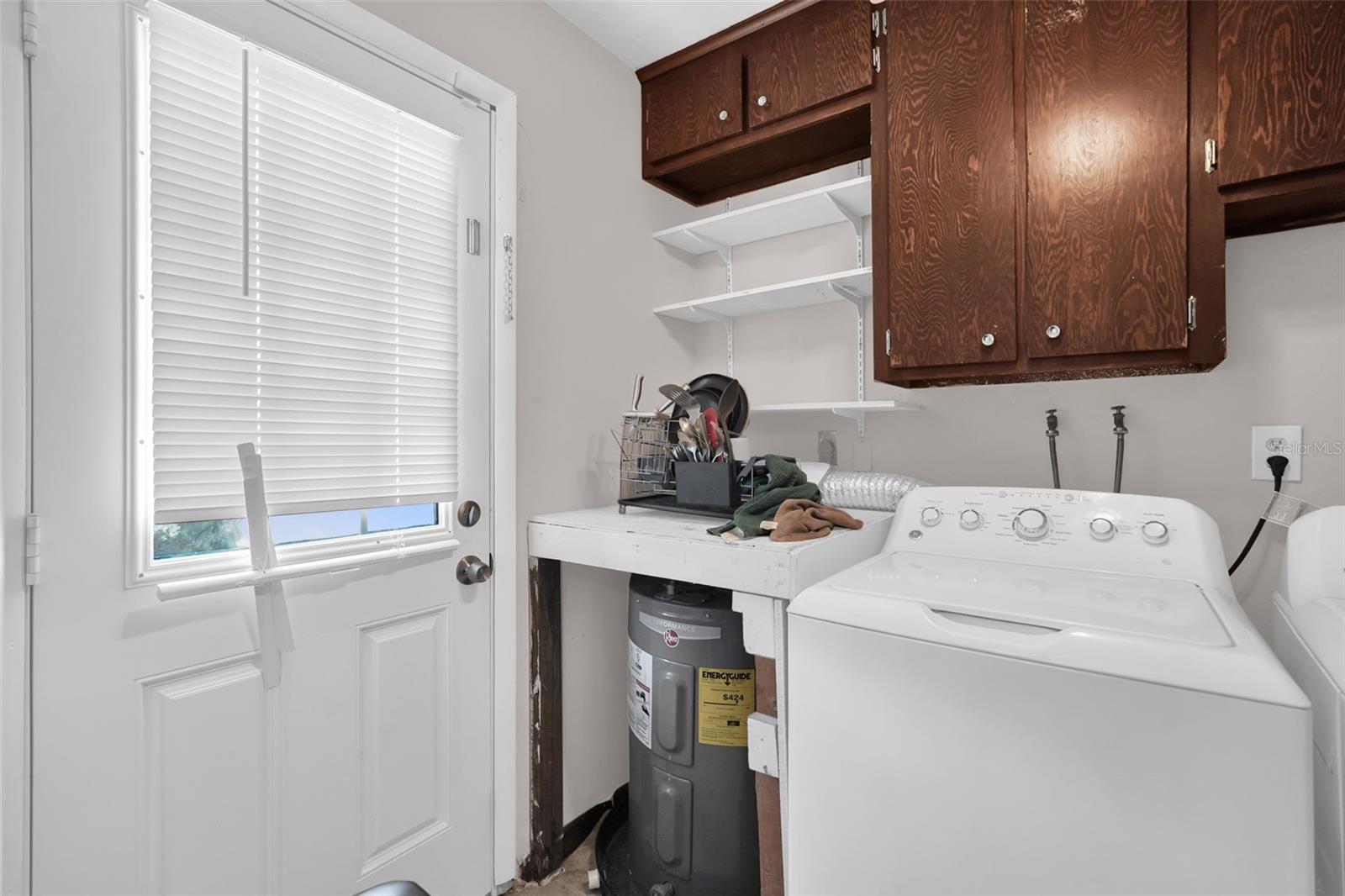 675 Hager St Property Photo 19