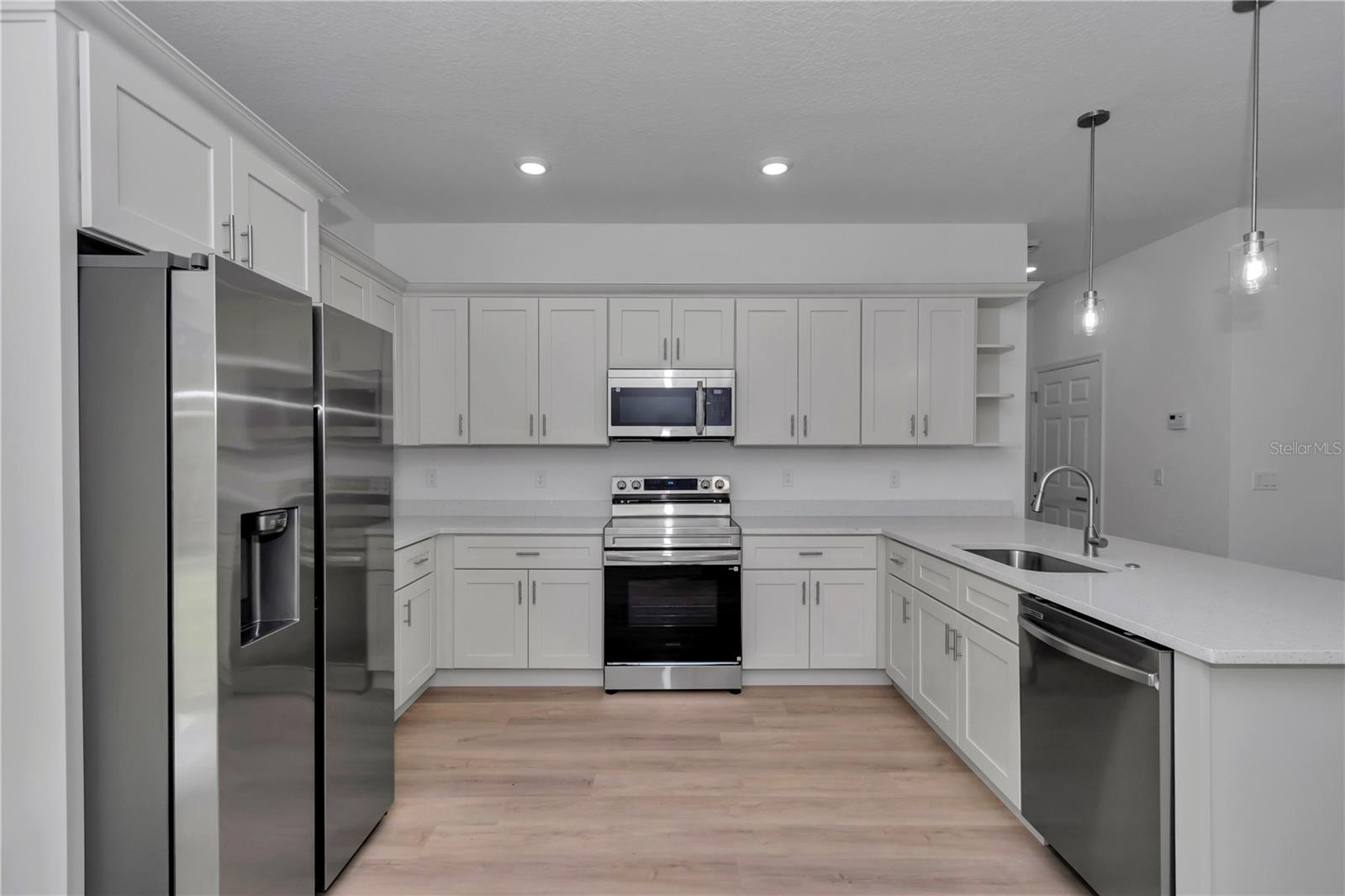 9219 N Akola Way Property Photo 3