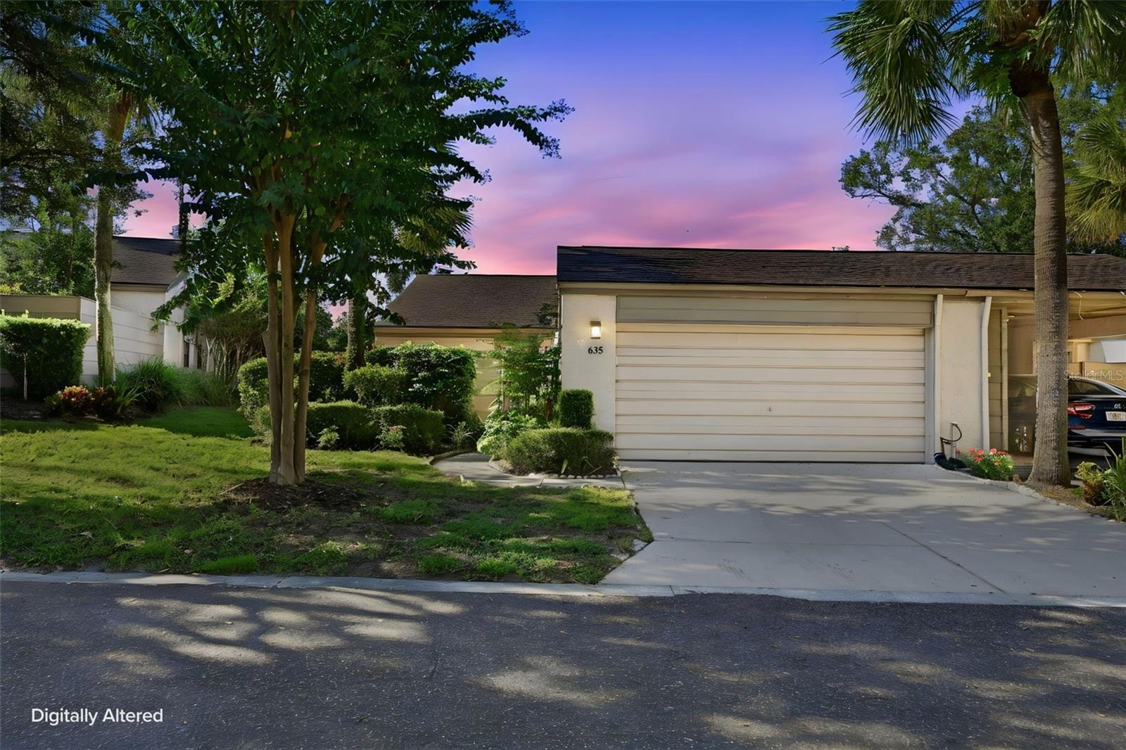 635 Woodridge Dr Property Photo 1
