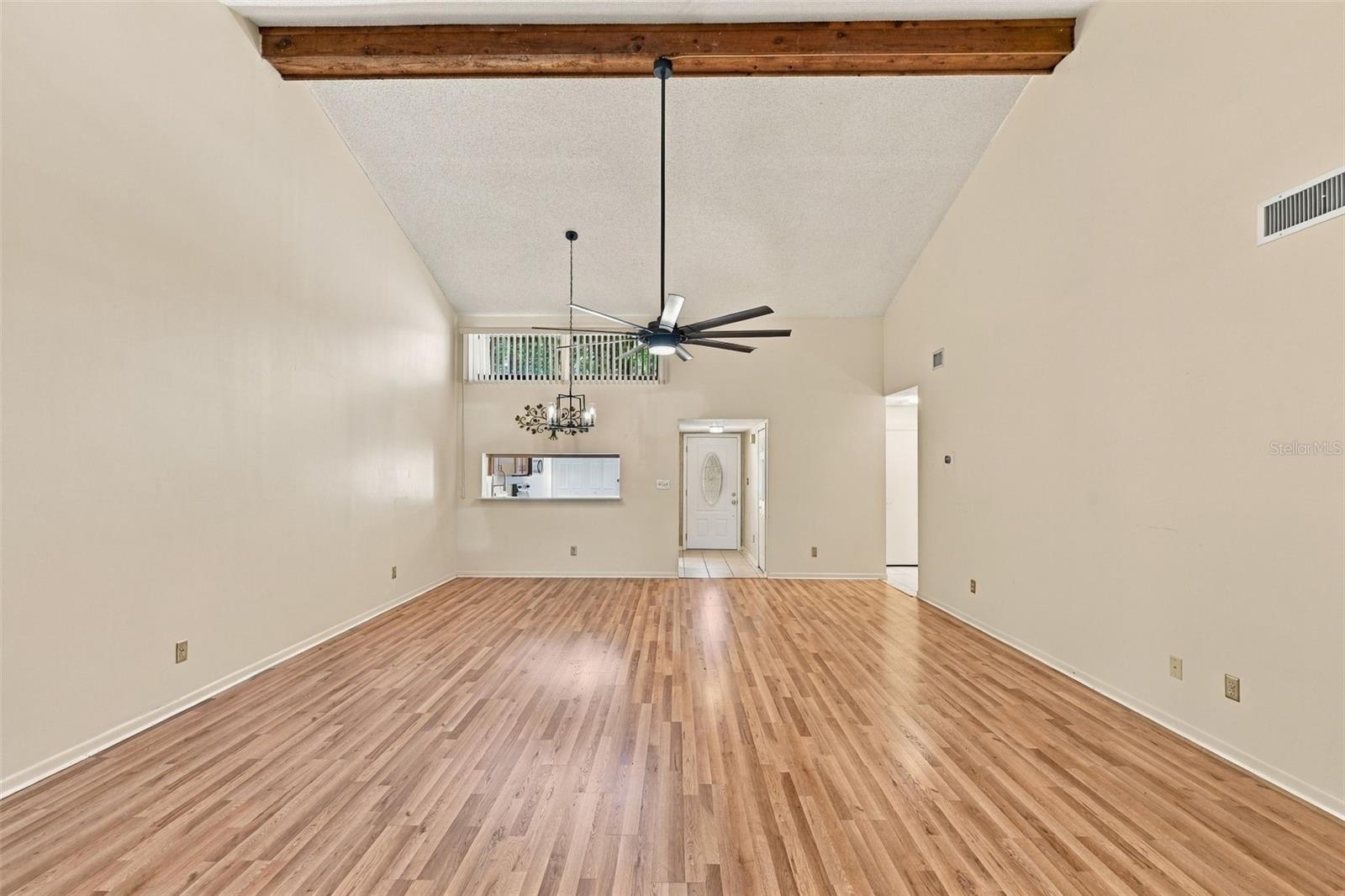 635 Woodridge Dr Property Photo 14