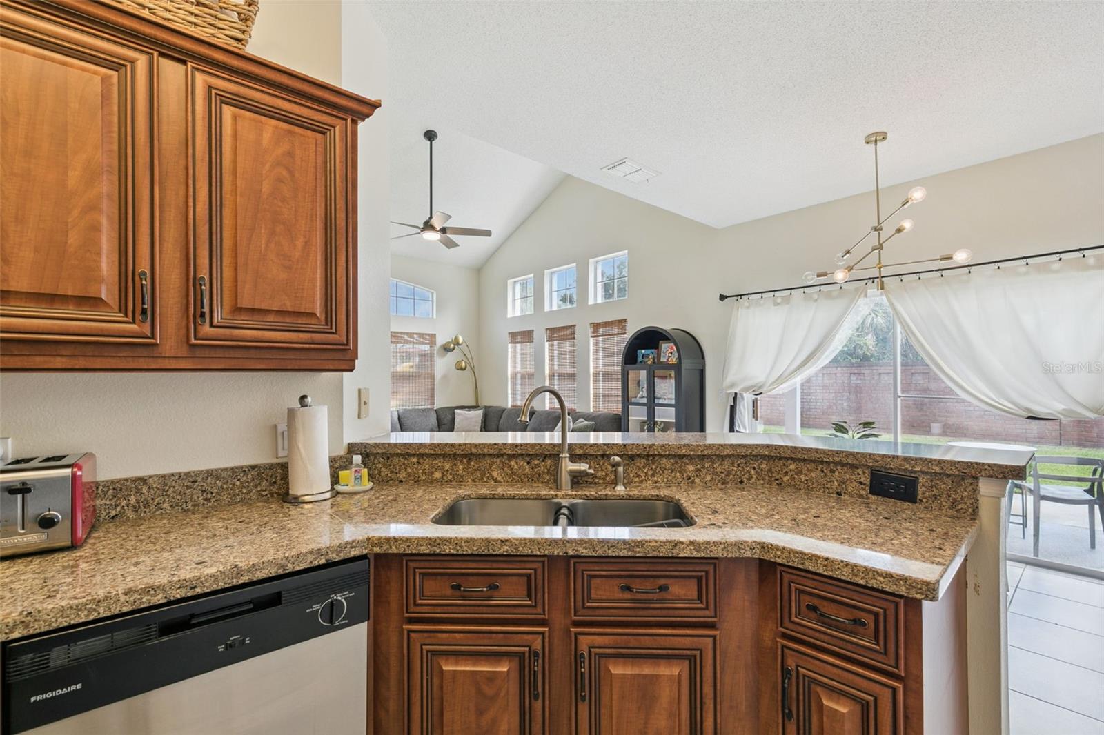 966 Park Terrace Cir Property Photo 18