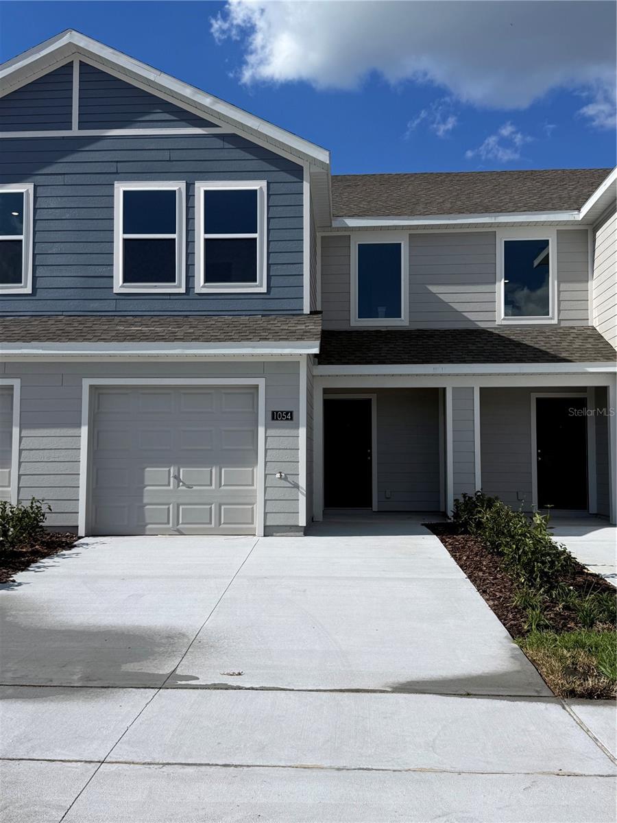 1054 TWINS ST Property Photo 1