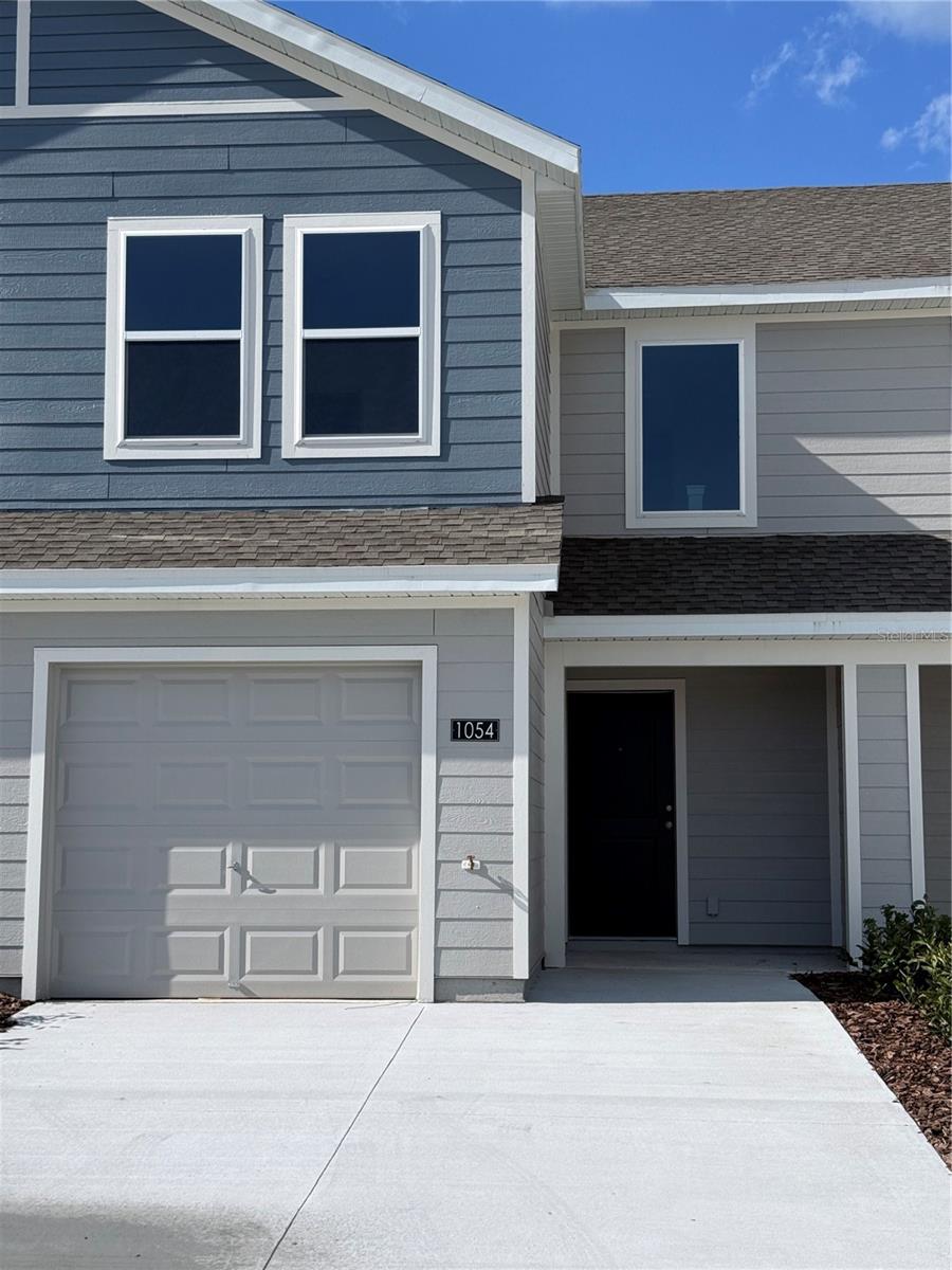1054 Twins St Property Photo 2