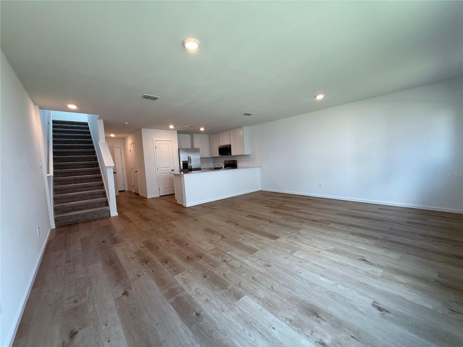 1054 Twins St Property Photo 14