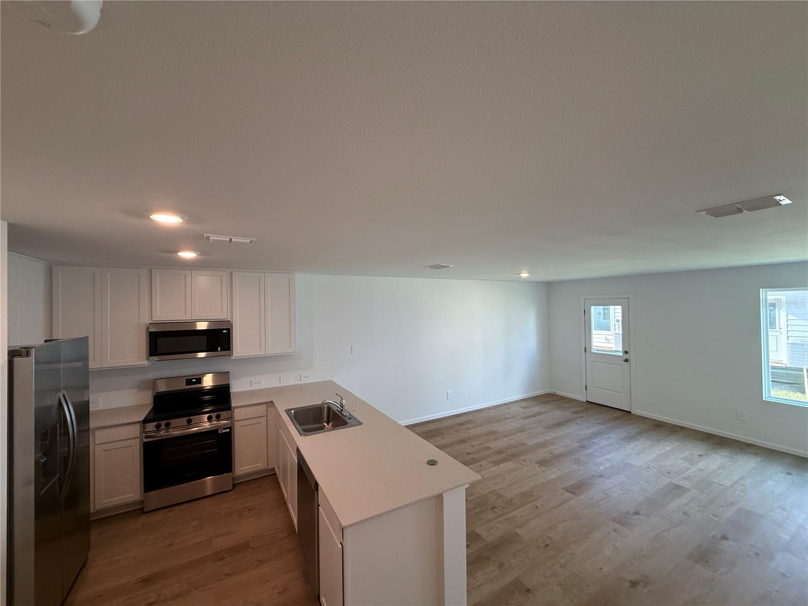 1054 Twins St Property Photo 16