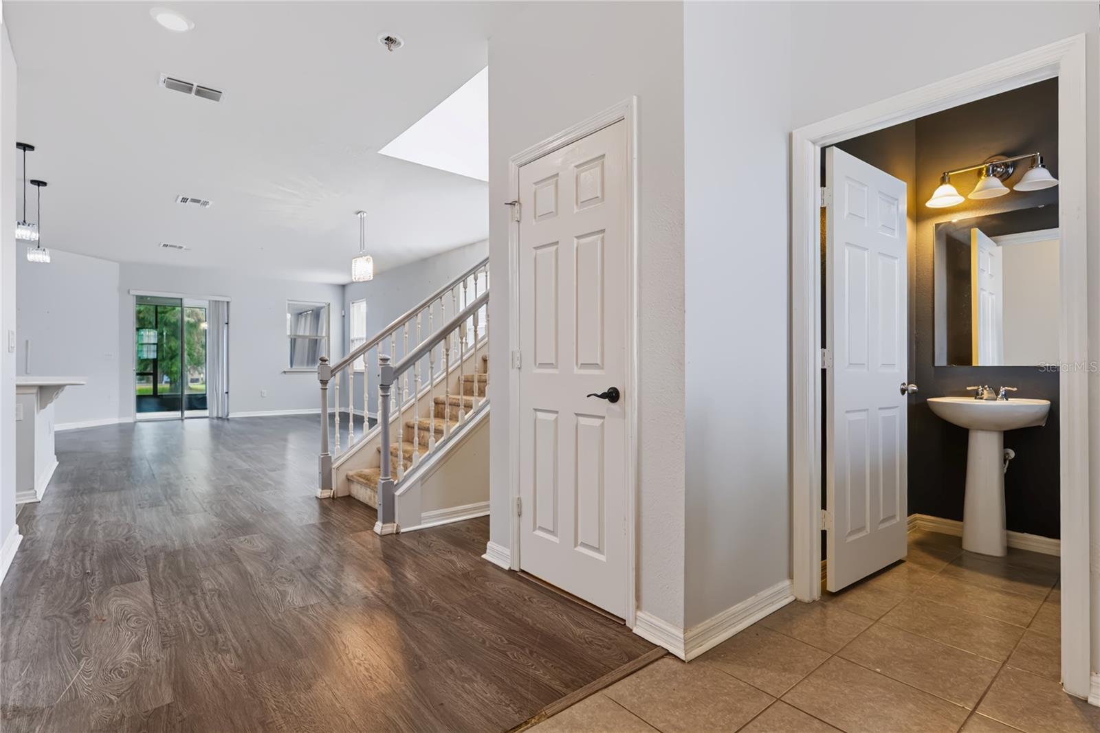 4721 Grassendale Ter Property Photo 2