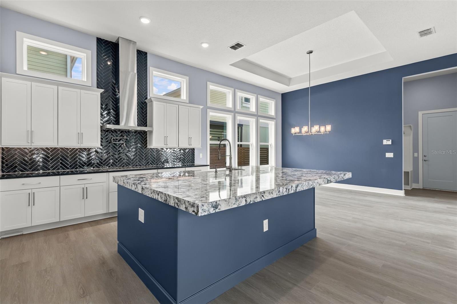 10061 Gobat Aly Property Photo 20