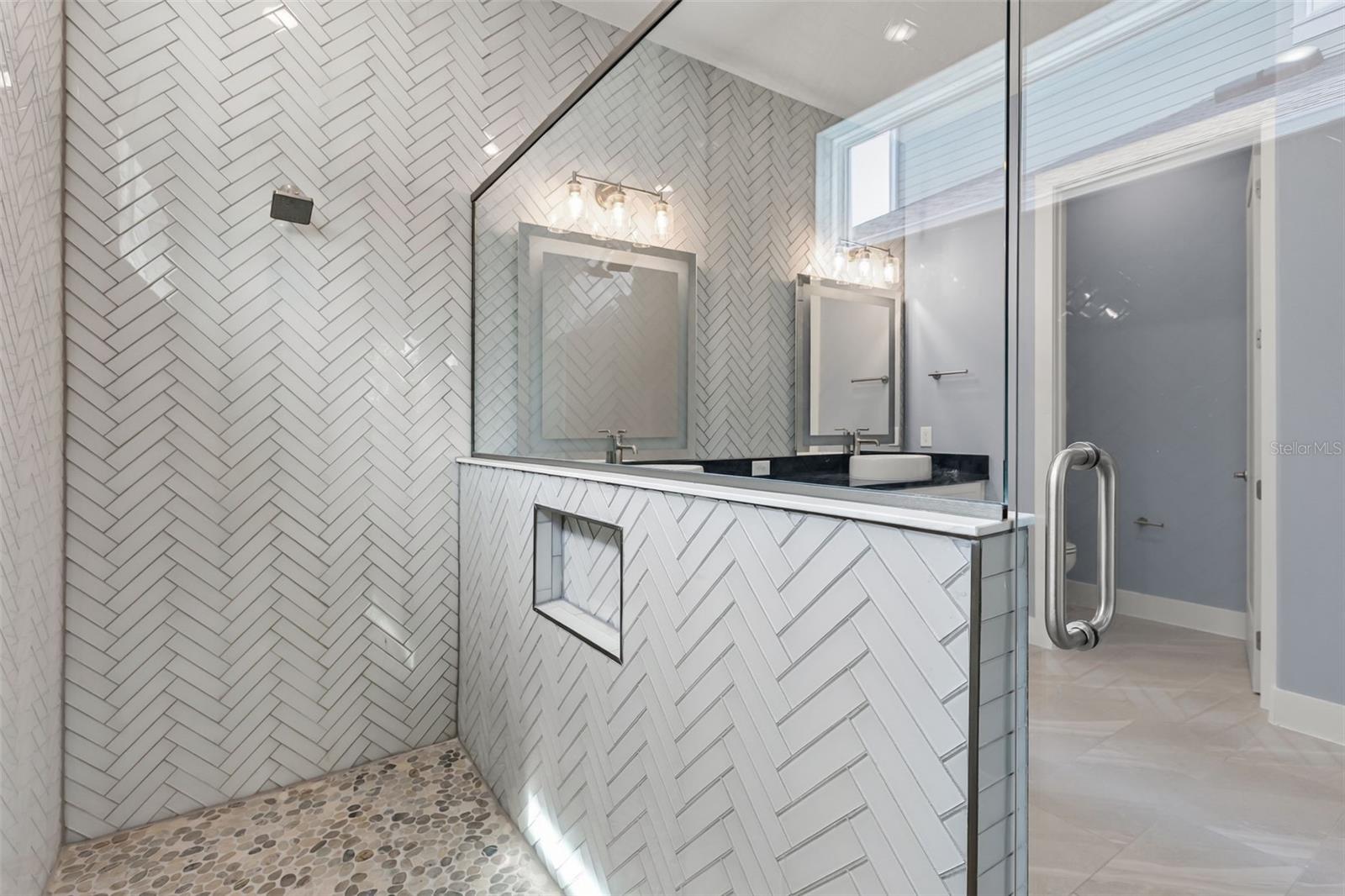 10061 Gobat Aly Property Photo 38