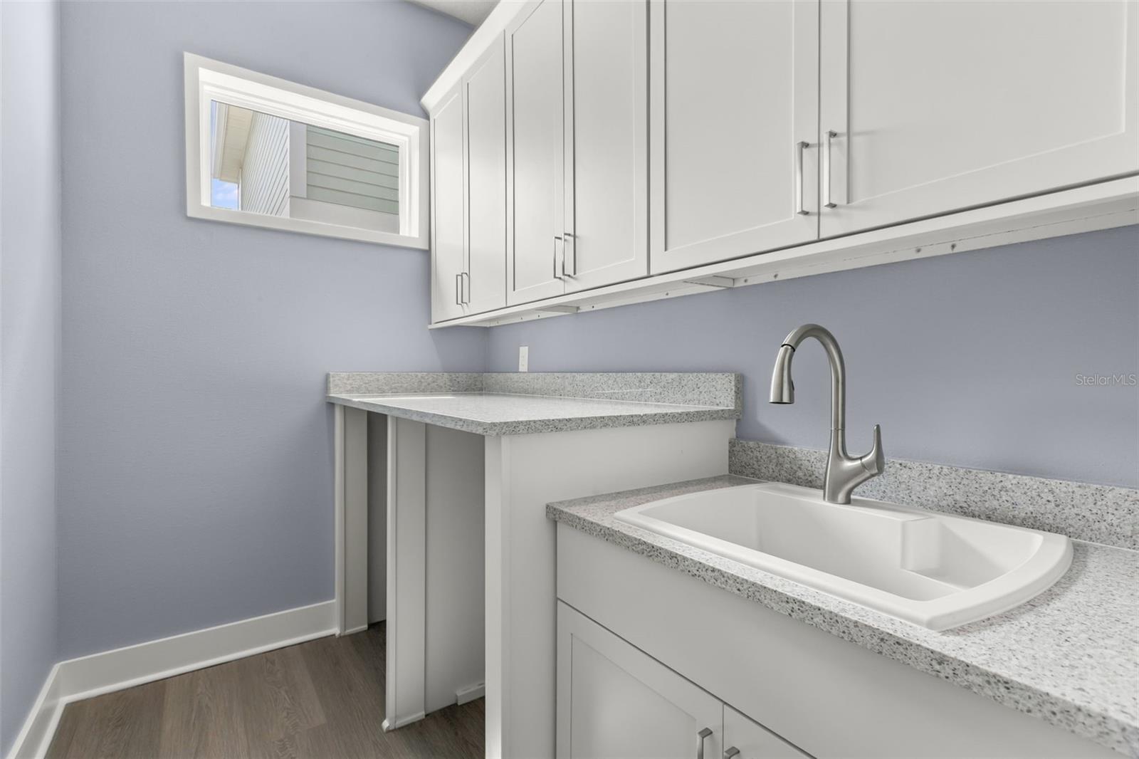 10061 Gobat Aly Property Photo 40