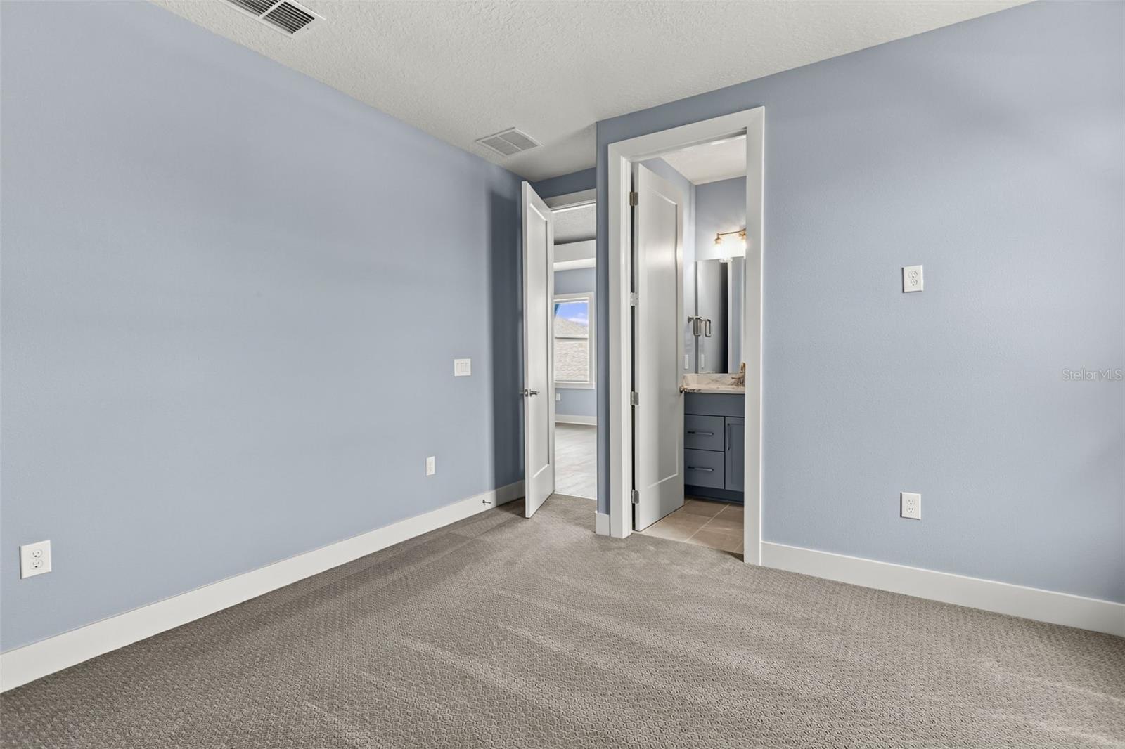 10061 Gobat Aly Property Photo 47
