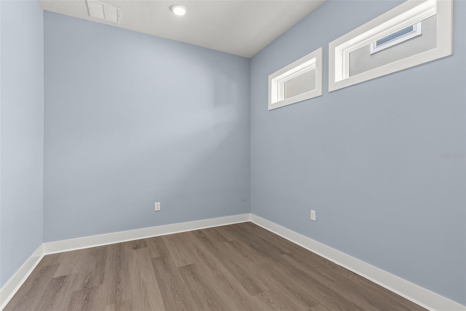 10061 Gobat Aly Property Photo 54