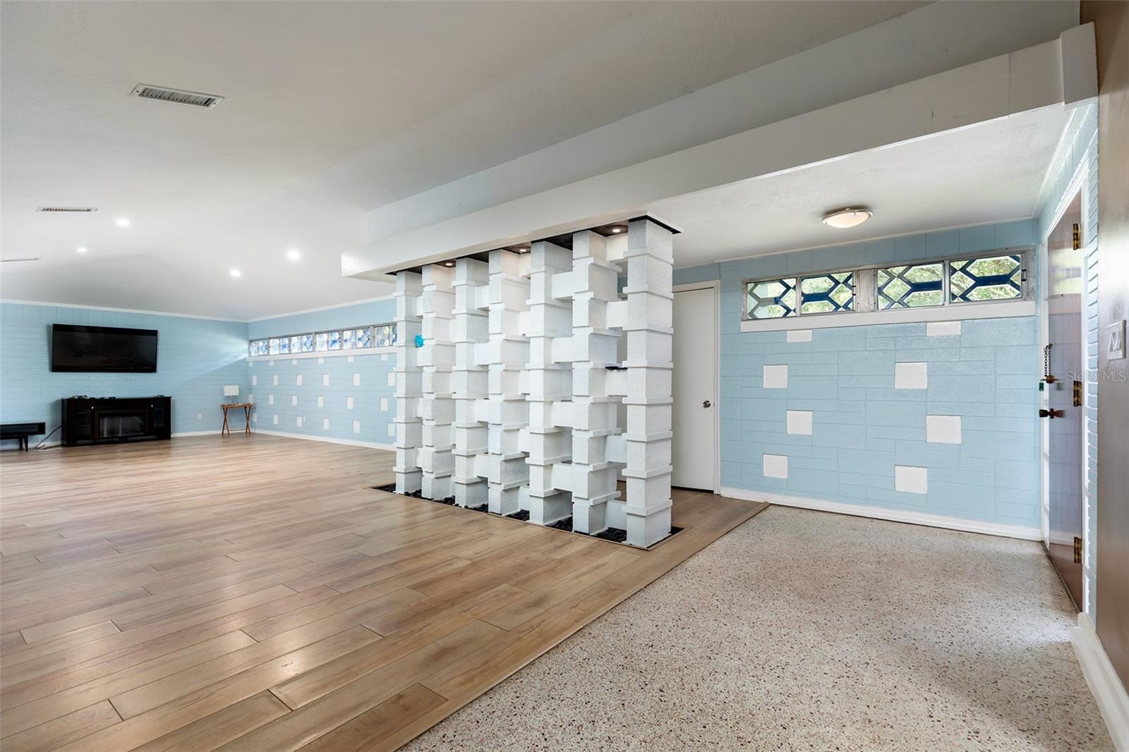 3220 Tradewinds Trl Property Photo 4