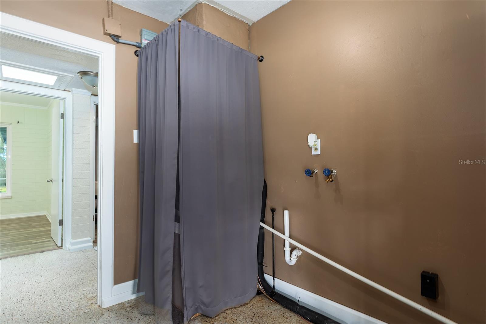 3220 Tradewinds Trl Property Photo 15