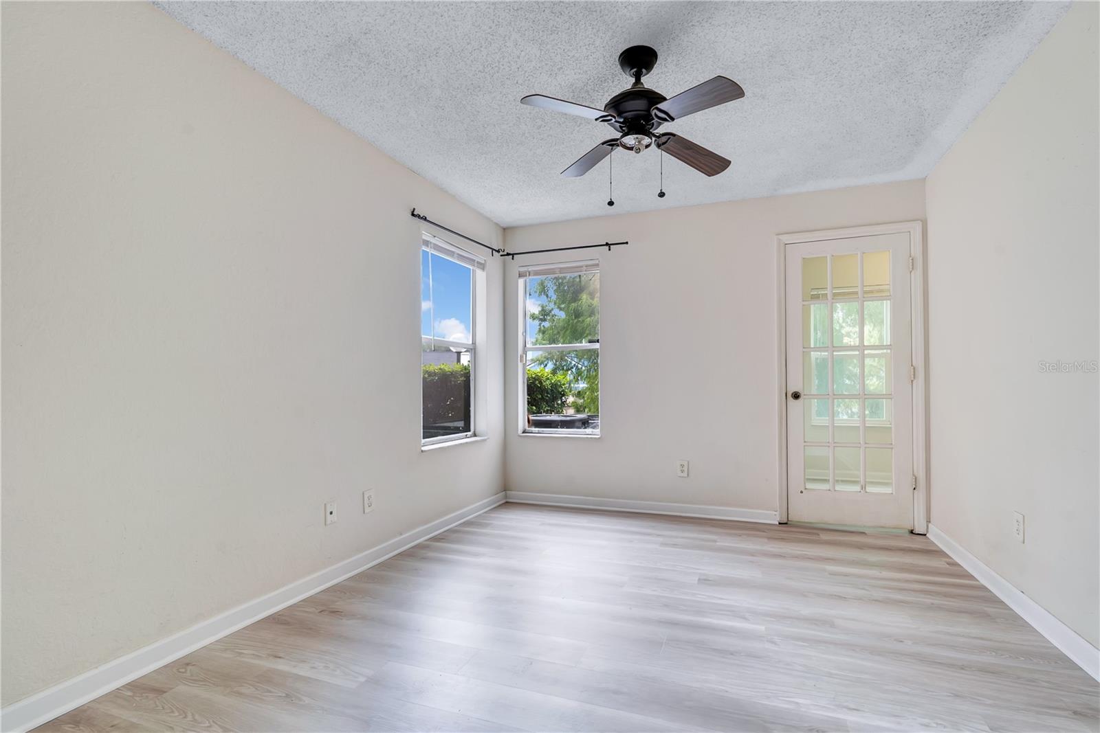 4504 Commander Dr #1817 Property Photo 17