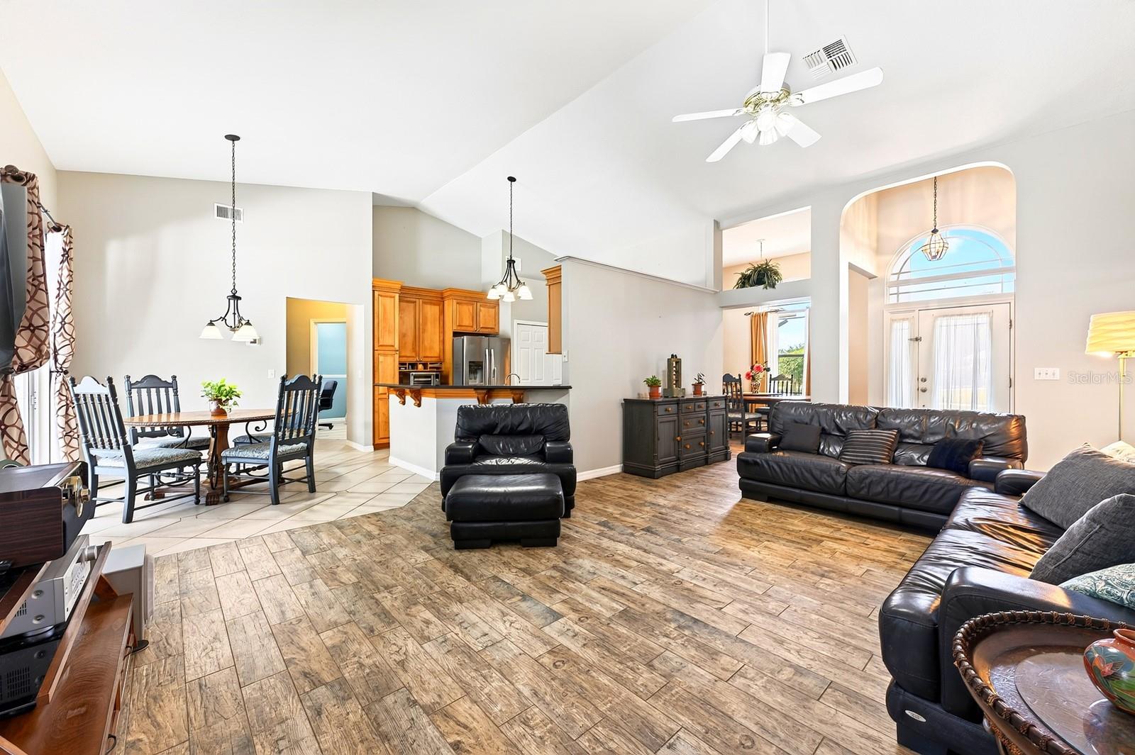 1648 Cypress Woods Cir Property Photo 11